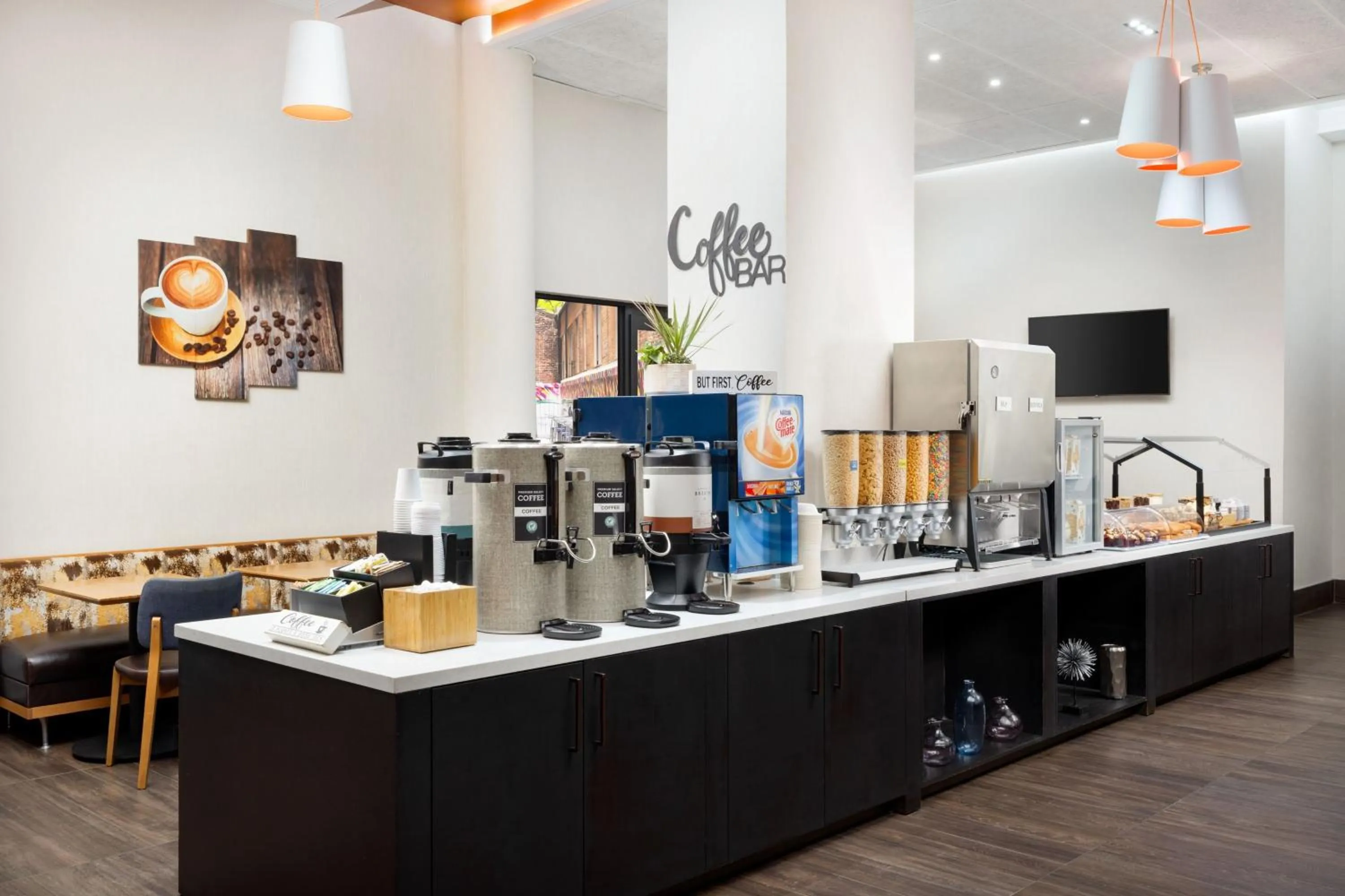 Breakfast in Fairfield Inn & Suites by Marriott New York Manhattan/Times Square South