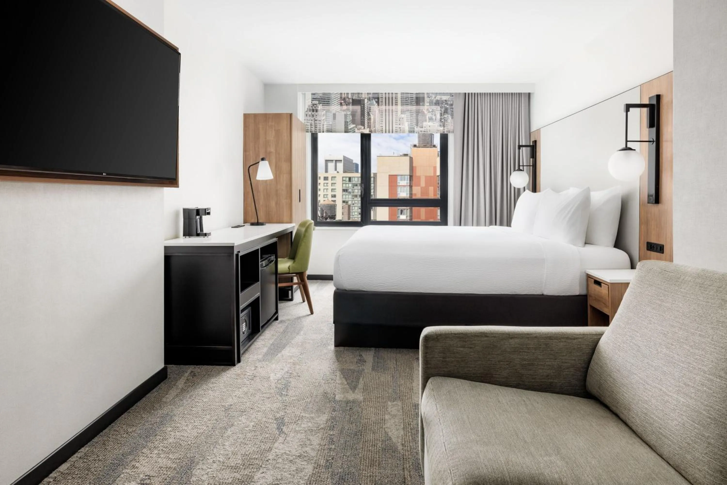 Photo of the whole room, Bed in Fairfield Inn & Suites by Marriott New York Manhattan/Times Square South