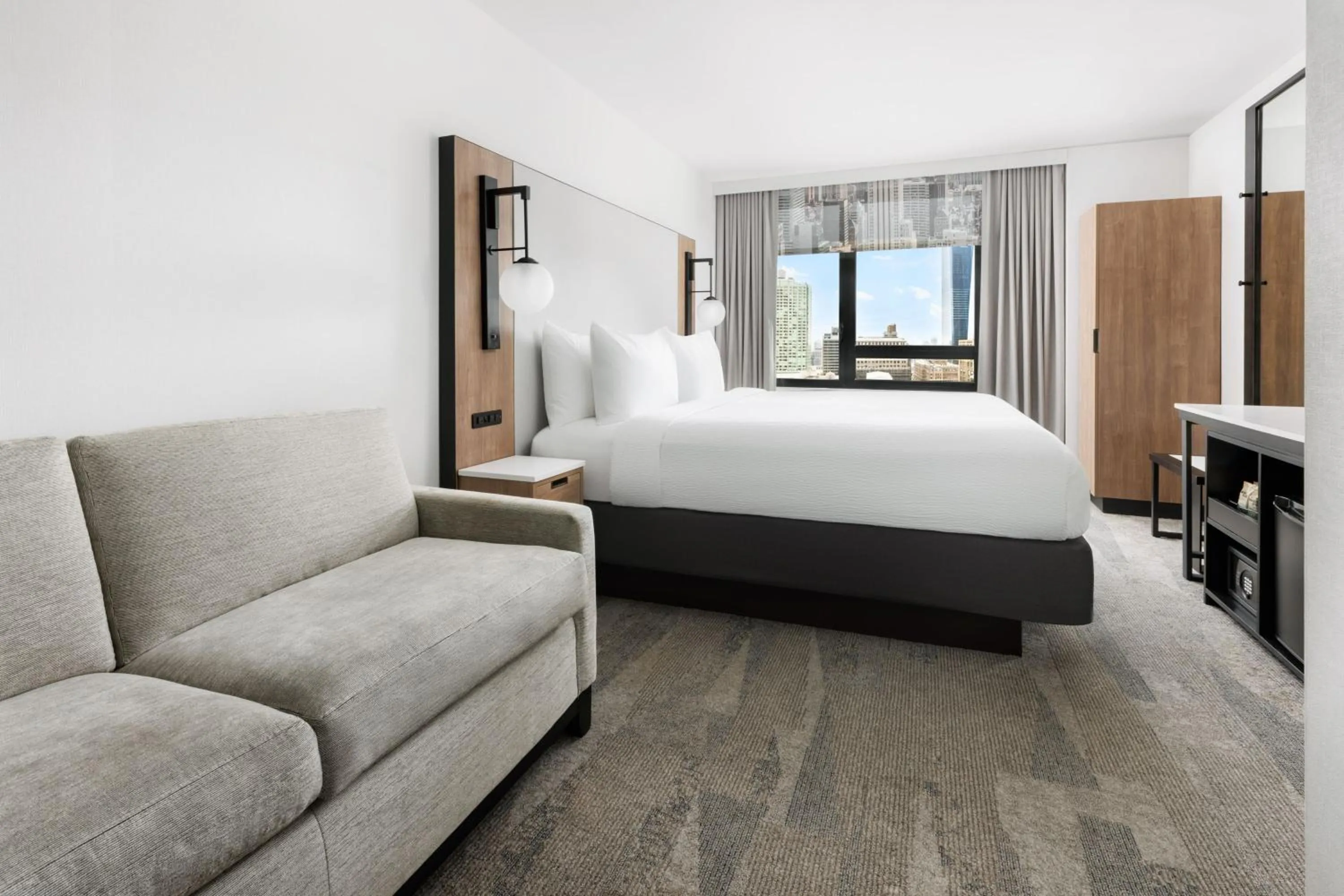 Photo of the whole room, Bed in Fairfield Inn & Suites by Marriott New York Manhattan/Times Square South