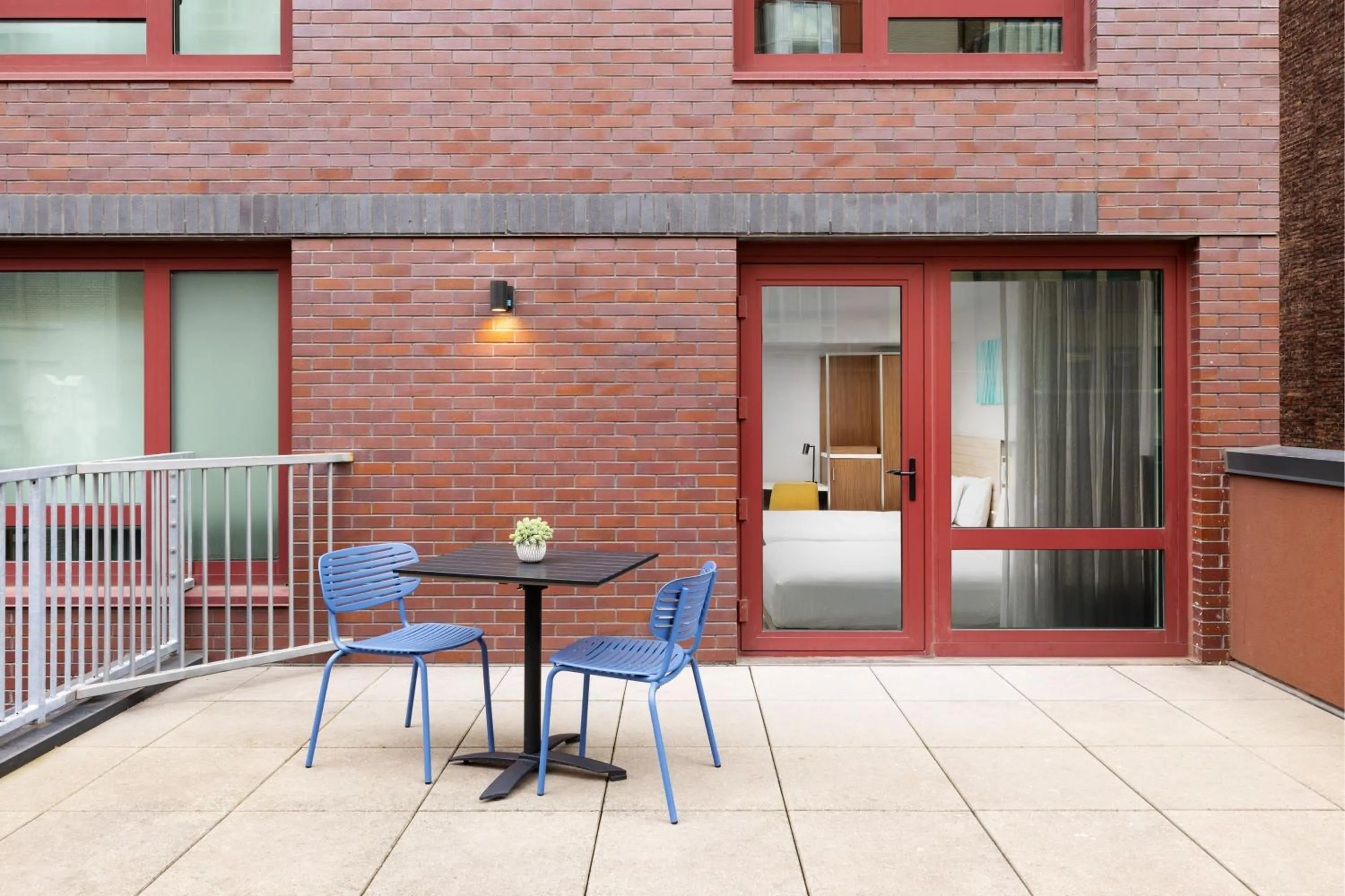 Photo of the whole room in SpringHill Suites by Marriott New York Manhattan/Times Square South