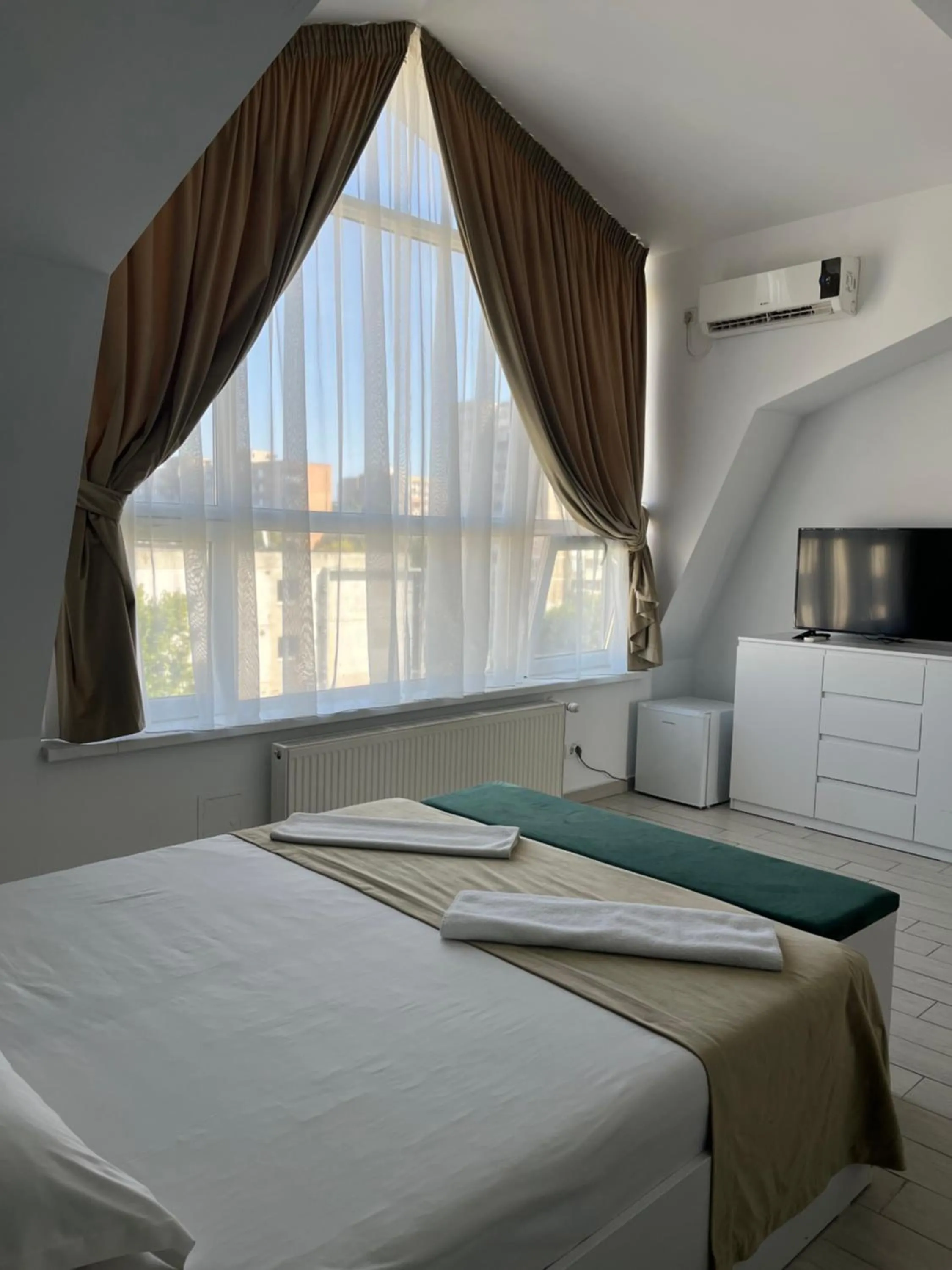 Bed in City Hotel Bucharest