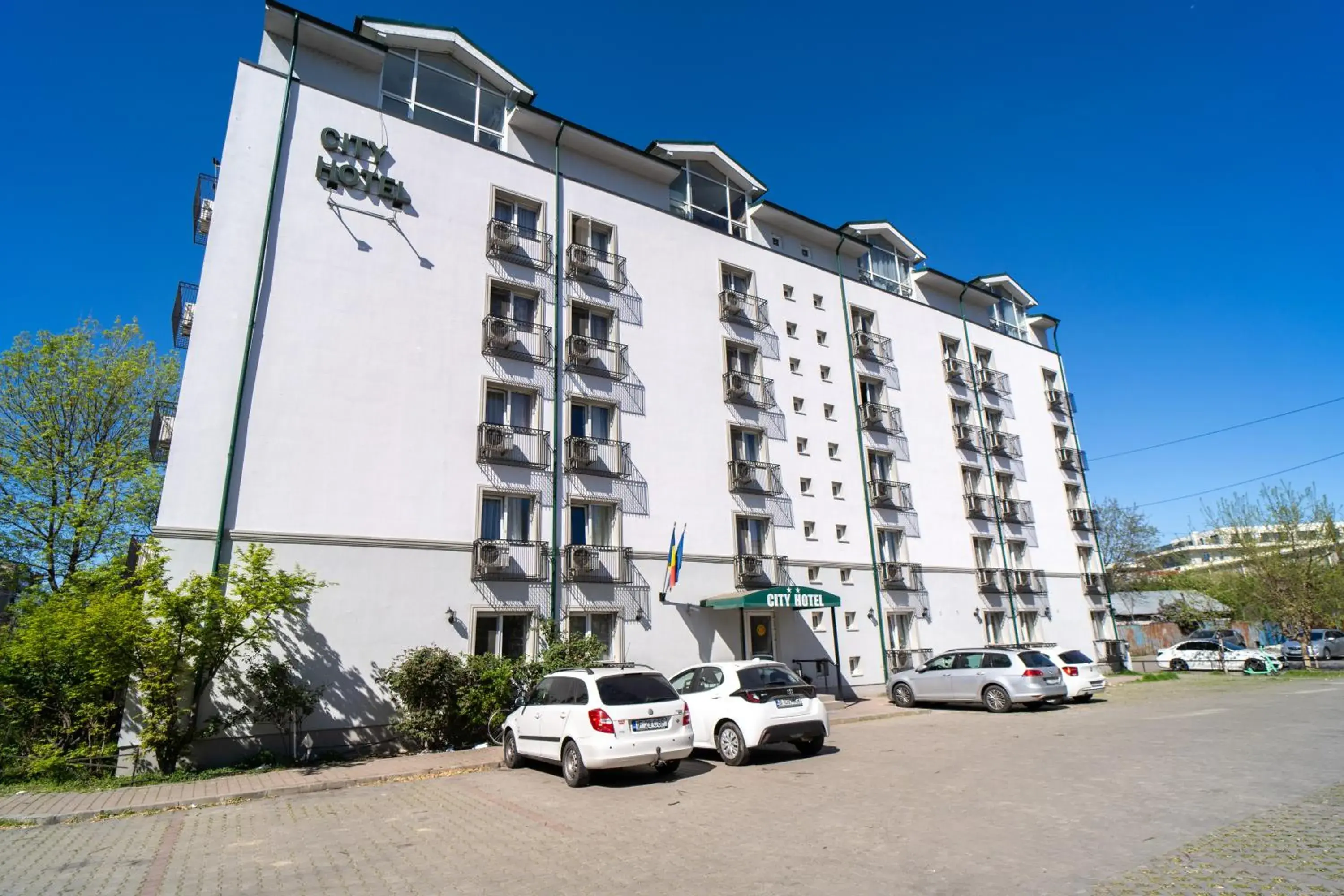 Property building in City Hotel Bucharest Property building in City Hotel Bucharest