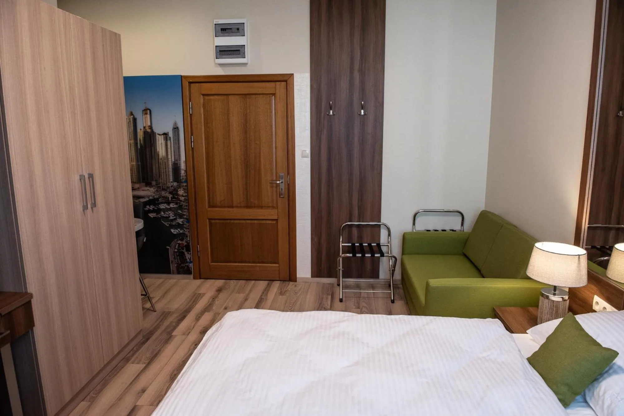 Bed in Metropolis Apartamenty Centrum