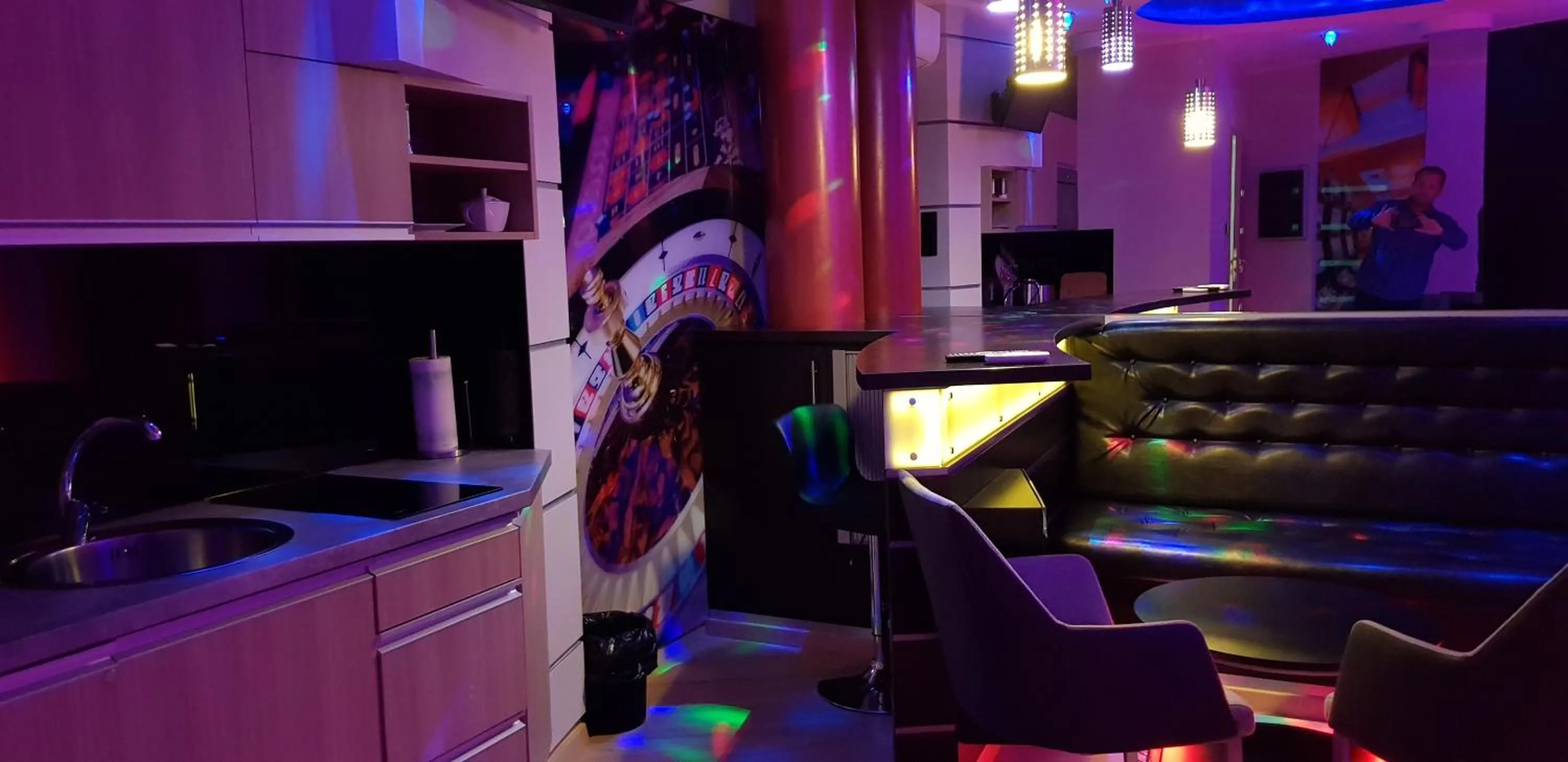 Communal lounge/ TV room in Metropolis Apartamenty Centrum