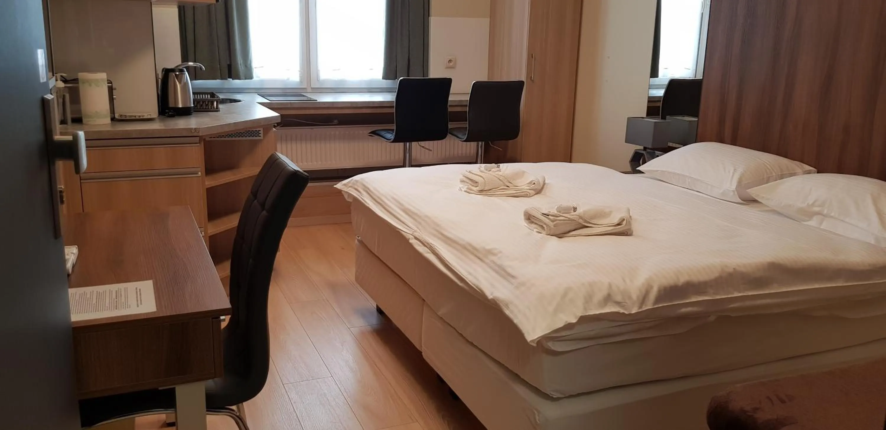 Bed in Metropolis Apartamenty Centrum