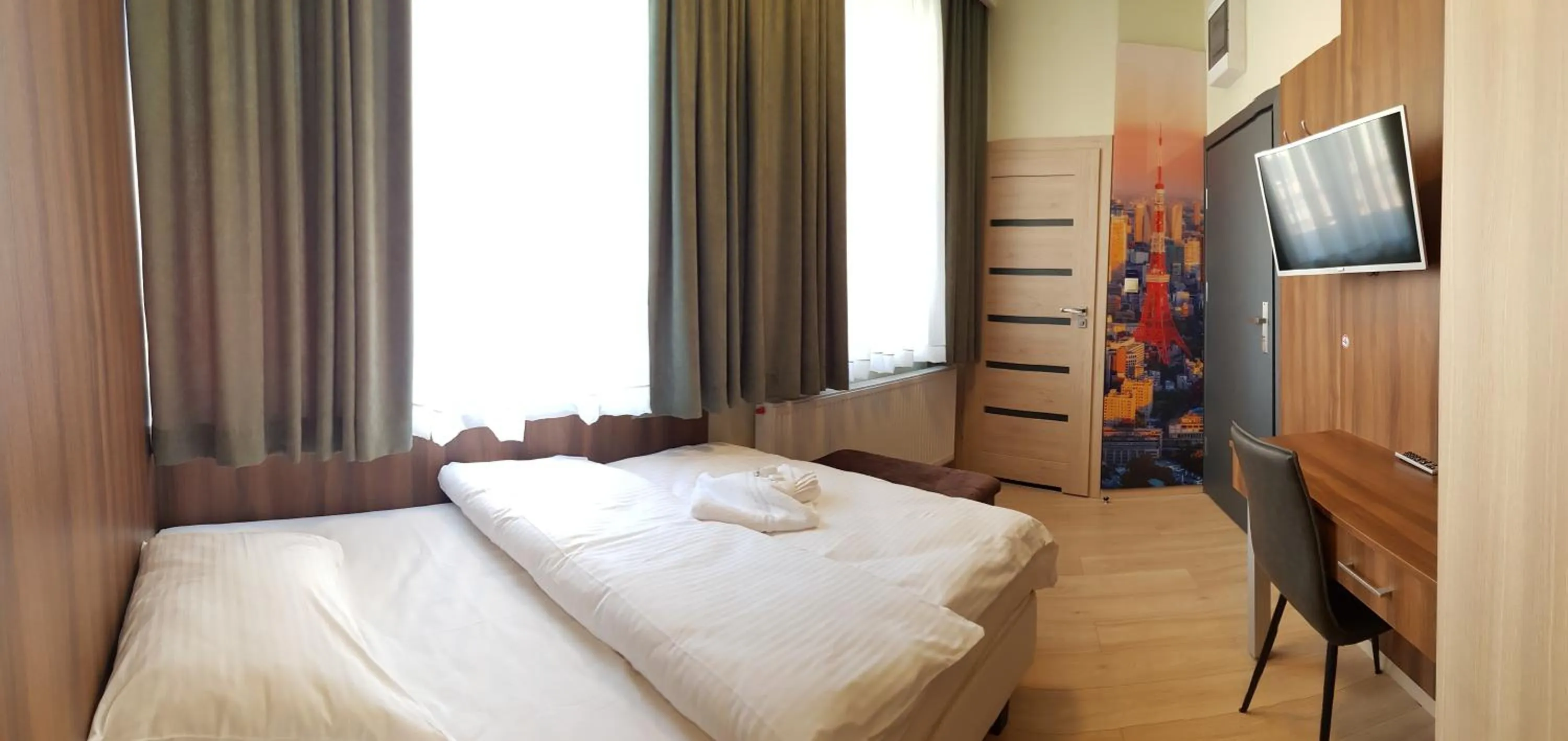 Bed in Metropolis Apartamenty Centrum