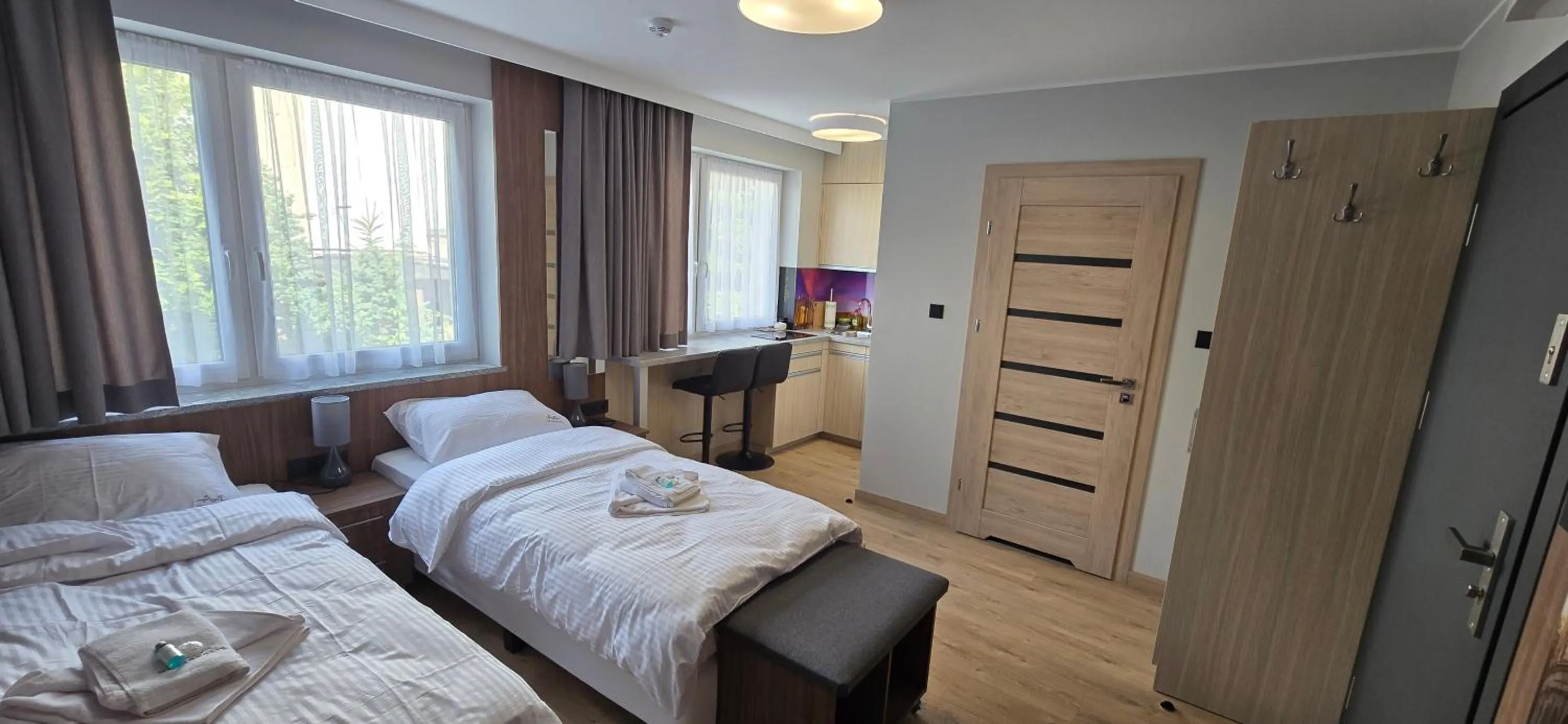 Bed in Metropolis Apartamenty Centrum