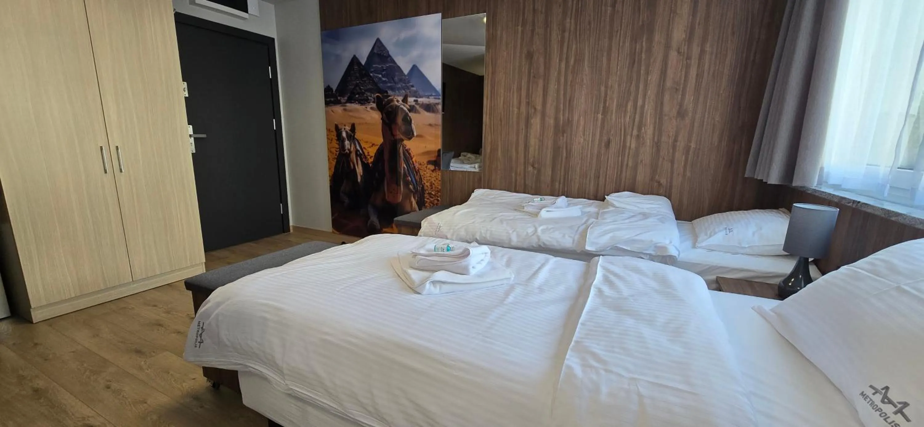 Bedroom, Bed in Metropolis Apartamenty Centrum