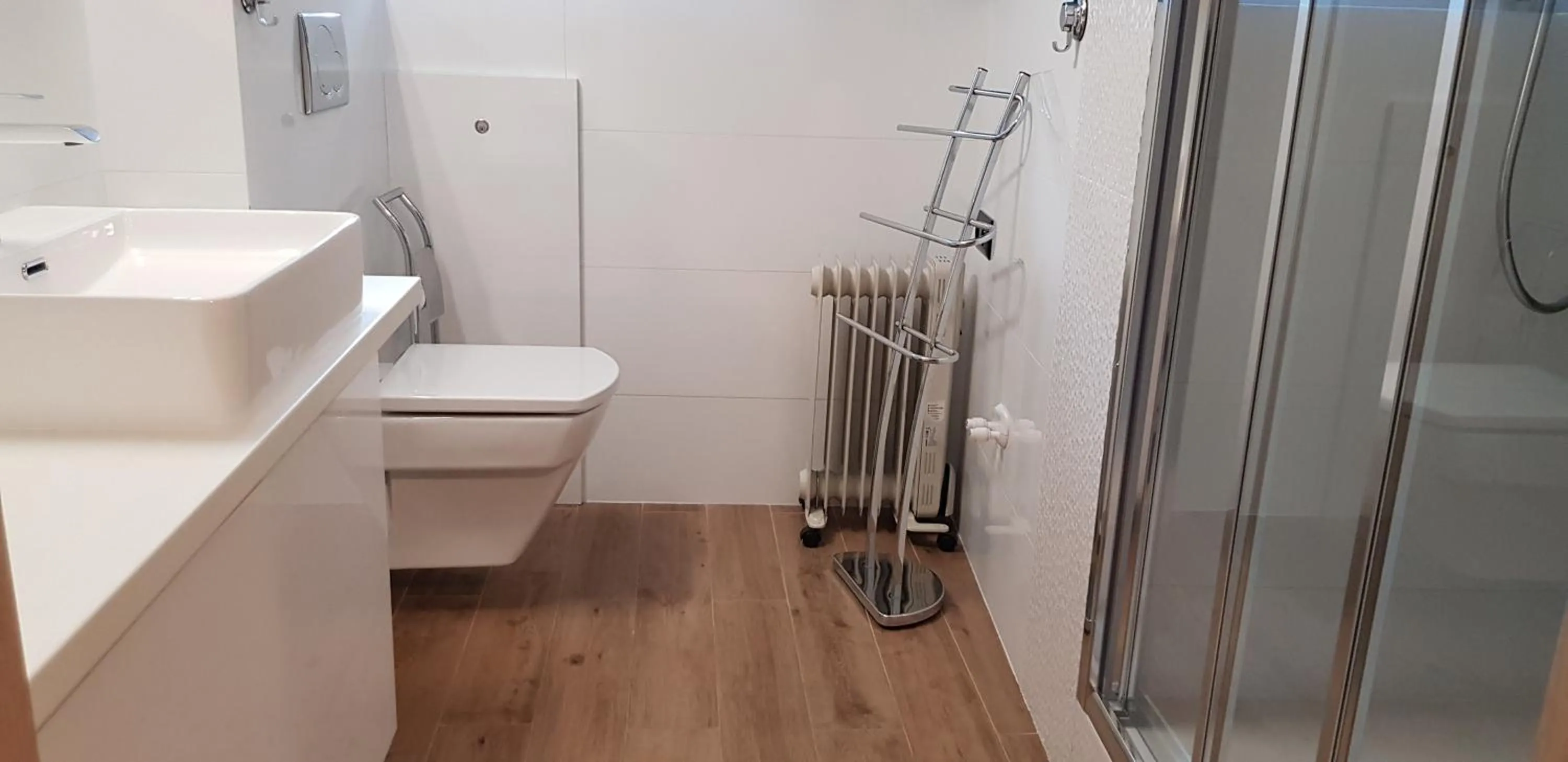 Shower in Metropolis Apartamenty Centrum