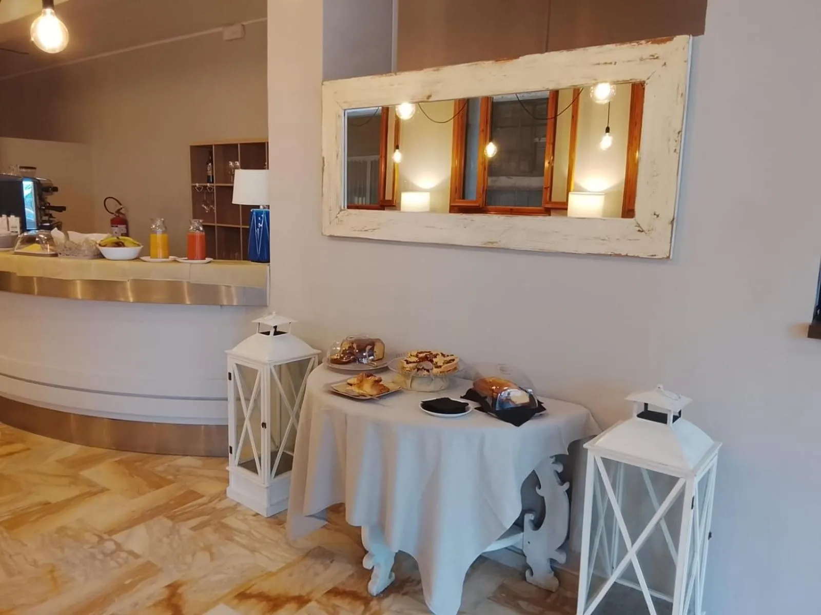 Food and drinks in Hotel Sole