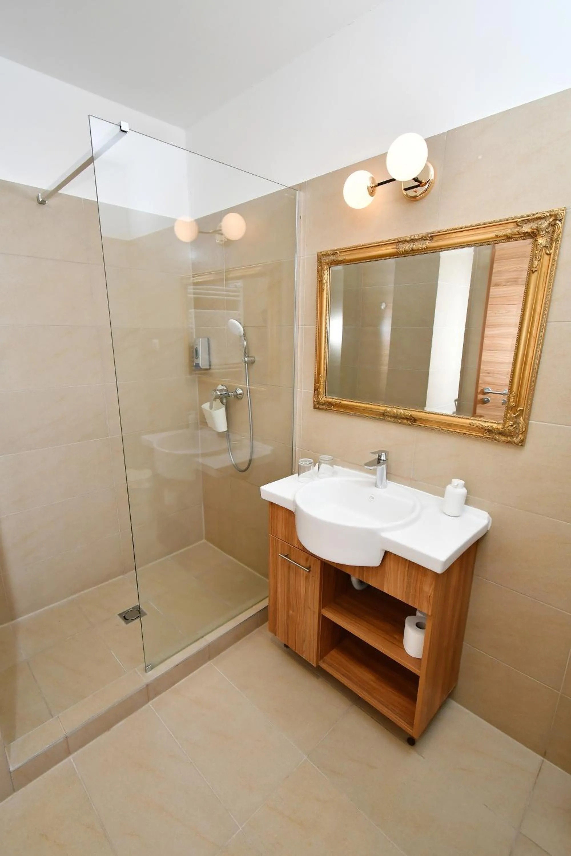 Bathroom in Angyal Borászat és Panzió