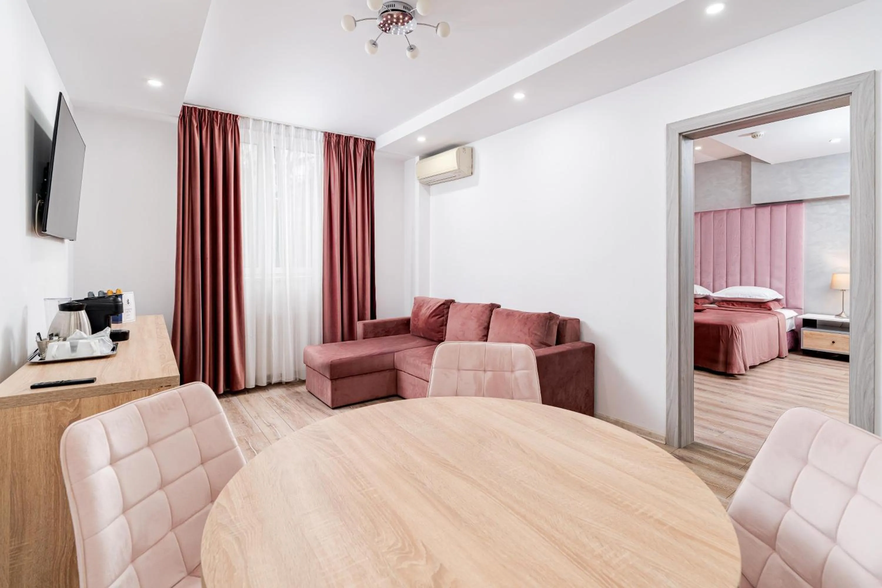 TV and multimedia in Hotel Minerva