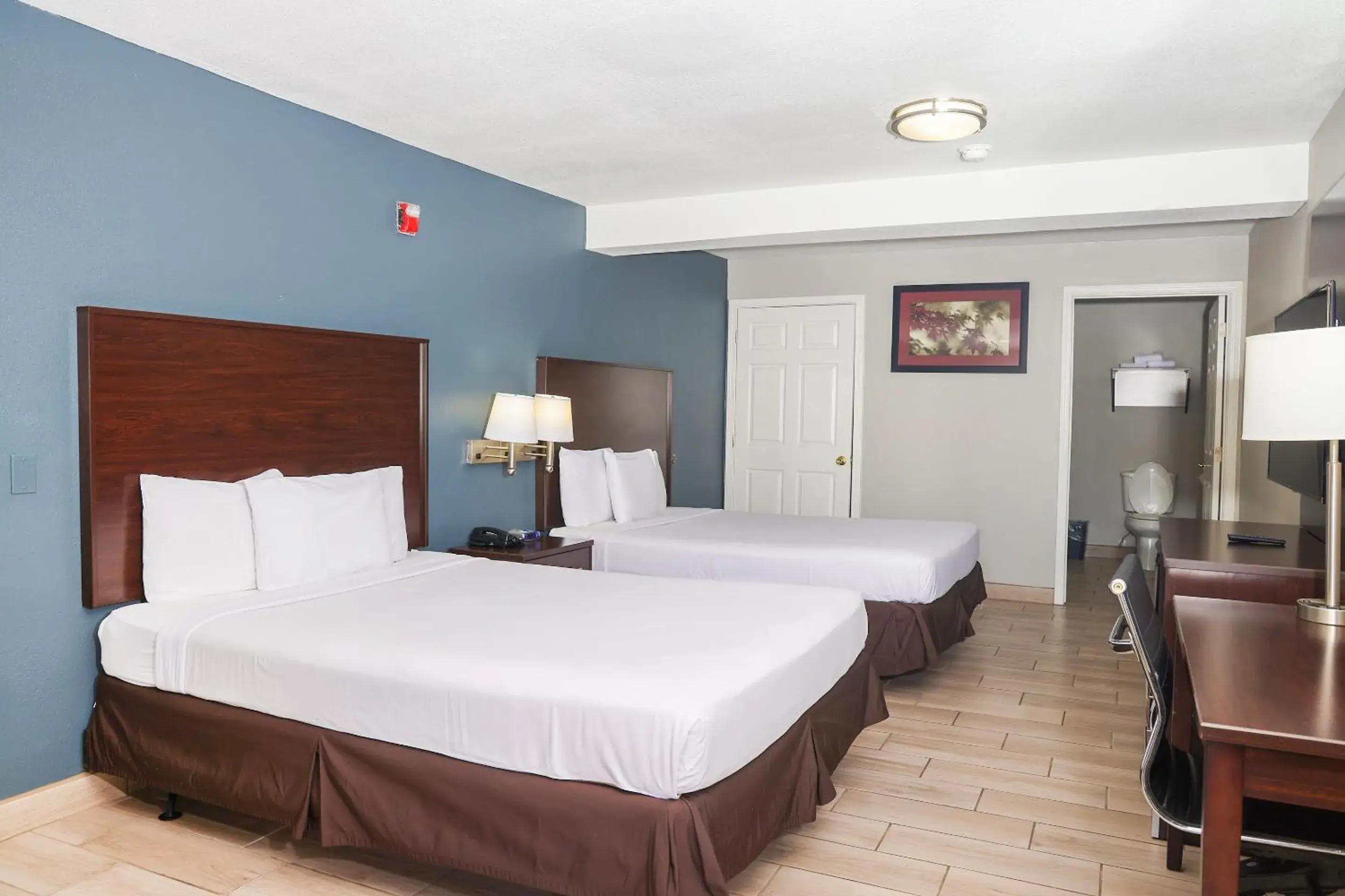 Queen Room with Two Queen Beds in OYO Hotel McAllen Airport South Queen Room with Two Queen Beds in OYO Hotel McAllen Airport South