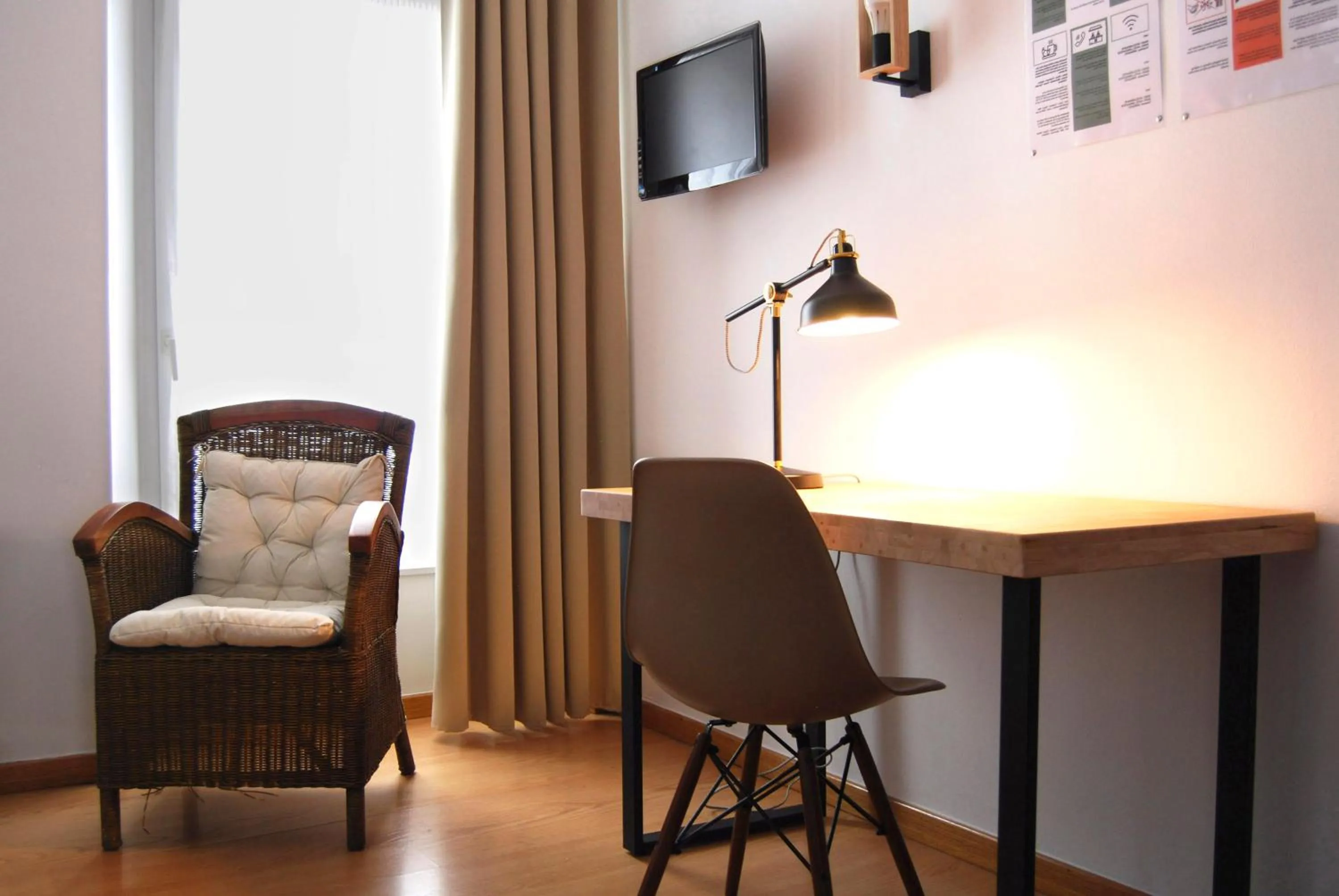 TV and multimedia in Hotel Arrasate by gaiarooms