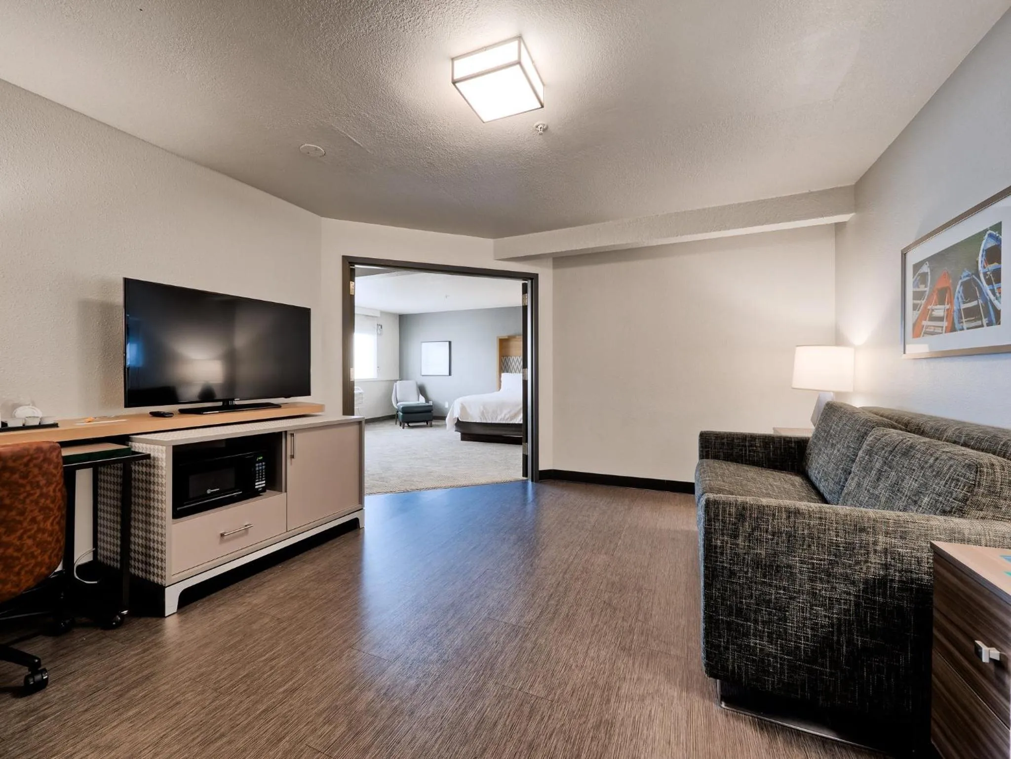 Photo of the whole room in Holiday Inn Tacoma Mall by IHG