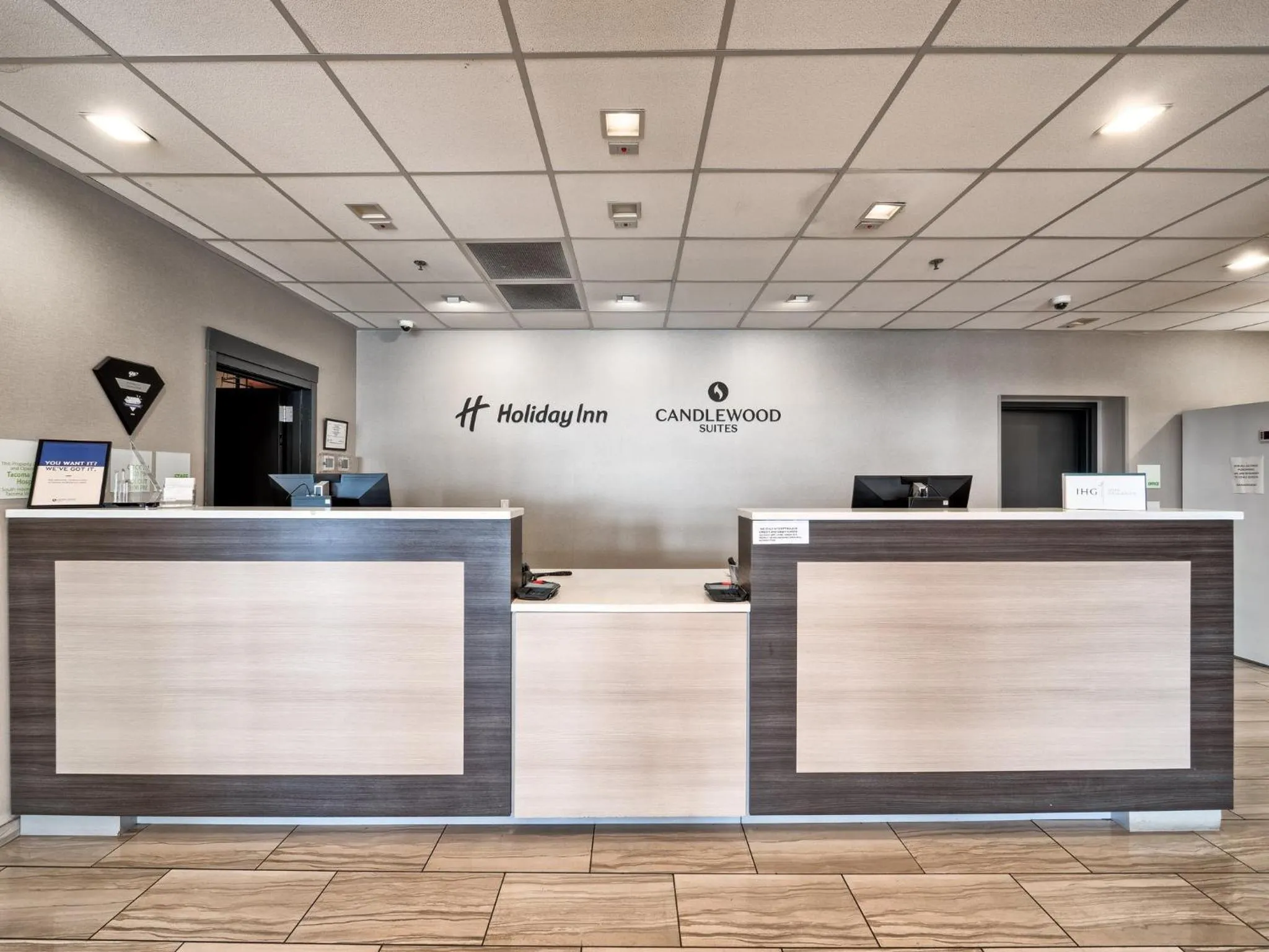 Property building in Holiday Inn Tacoma Mall by IHG