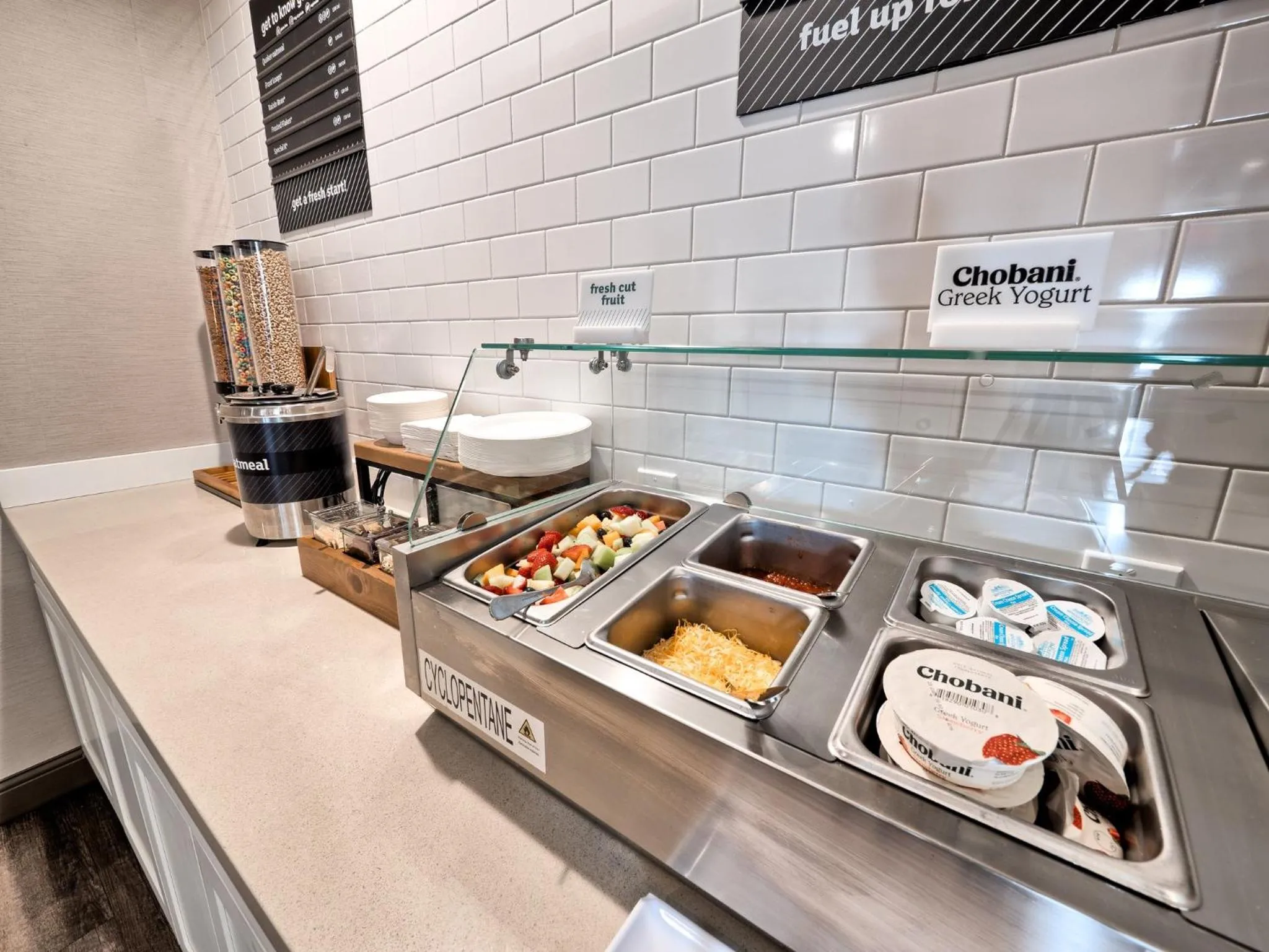 Restaurant/places to eat in Holiday Inn Tacoma Mall by IHG