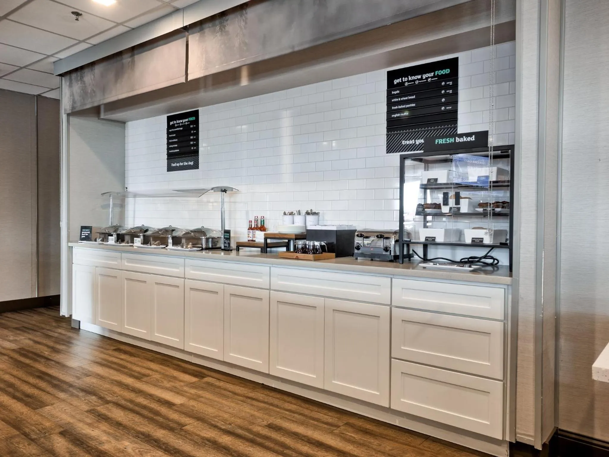 Restaurant/places to eat in Holiday Inn Tacoma Mall by IHG