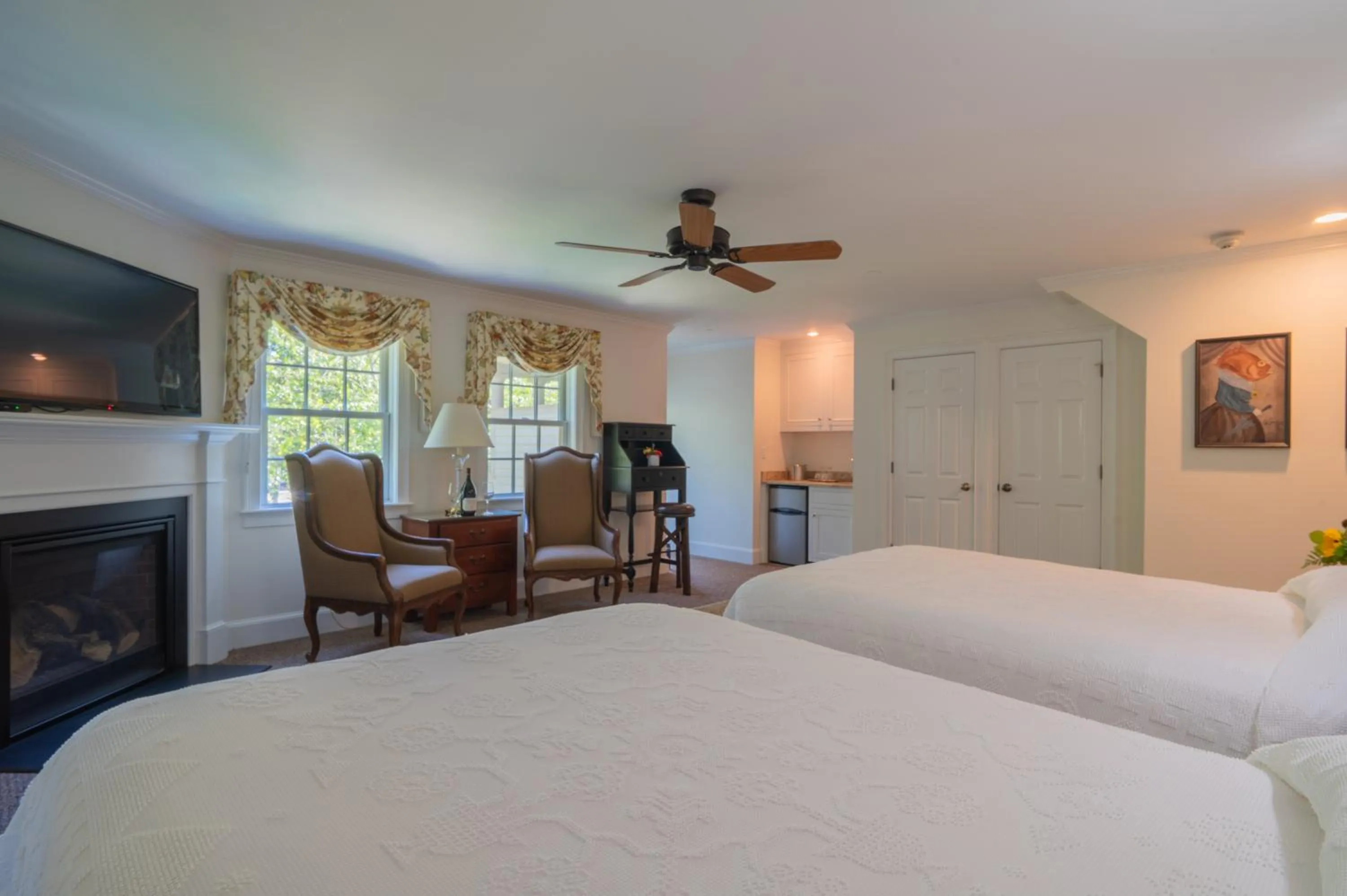 Bed in The Winstead Inn