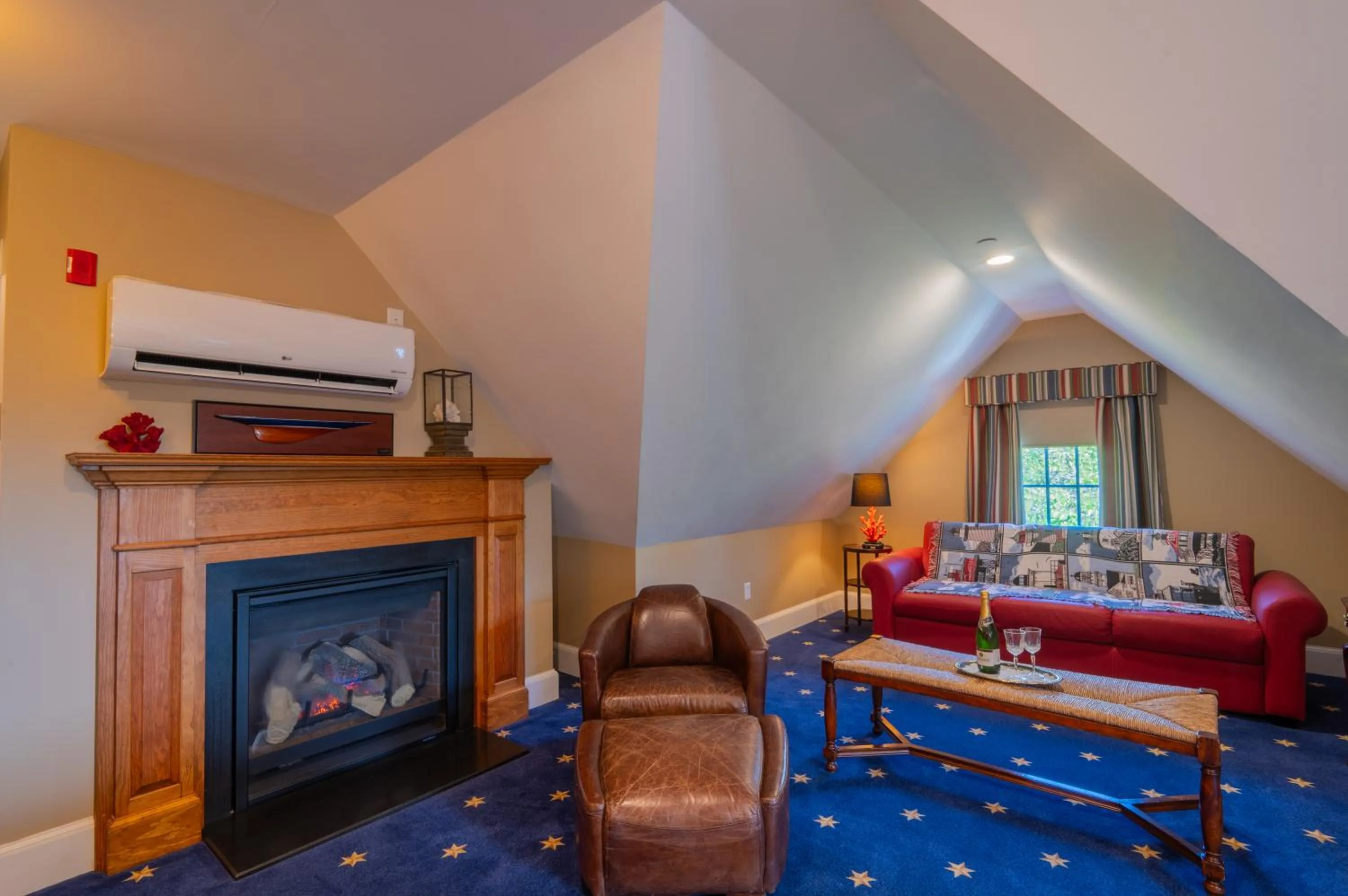 Living room in The Winstead Inn