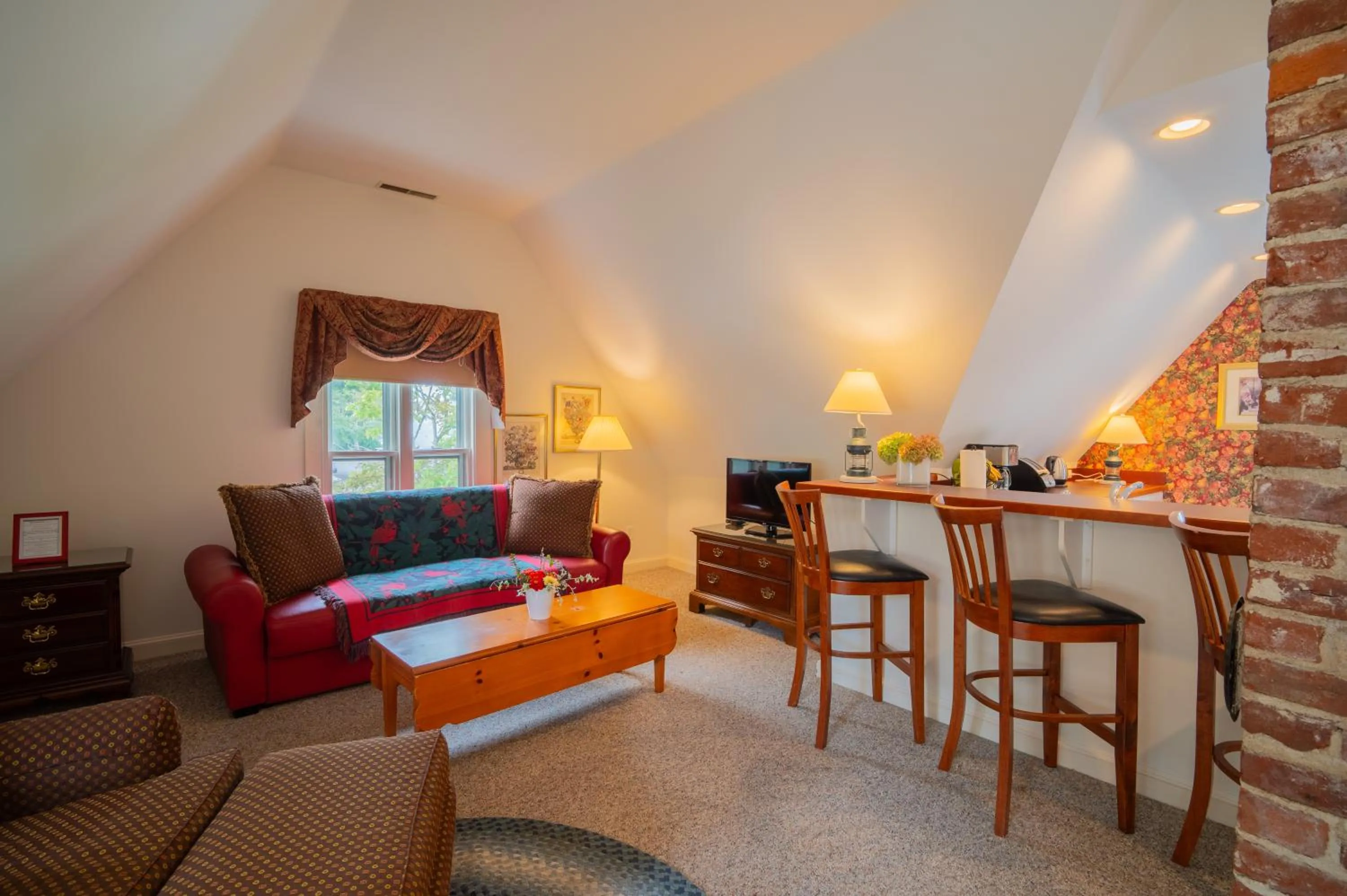 Living room in The Winstead Inn