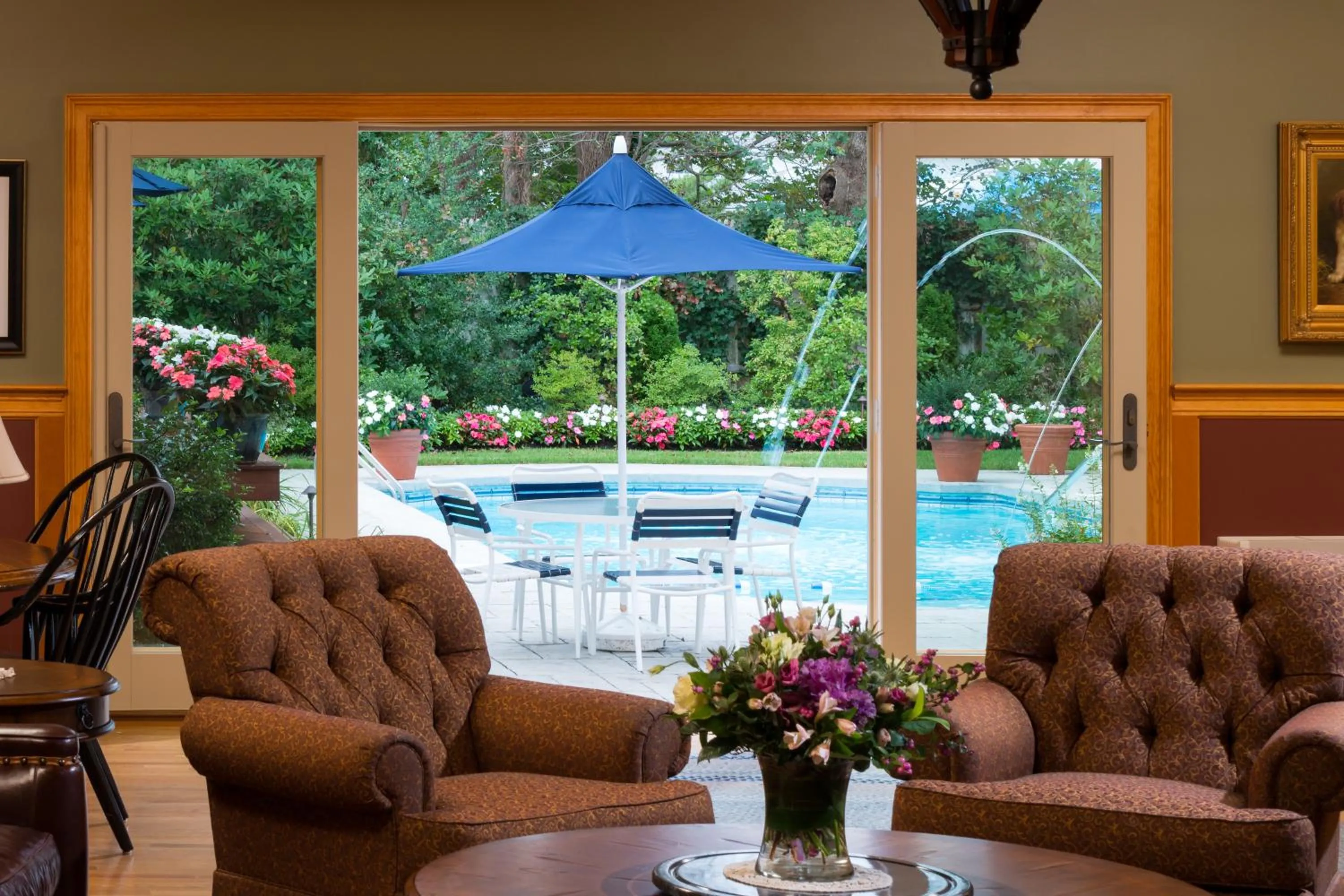 Swimming pool in The Winstead Inn