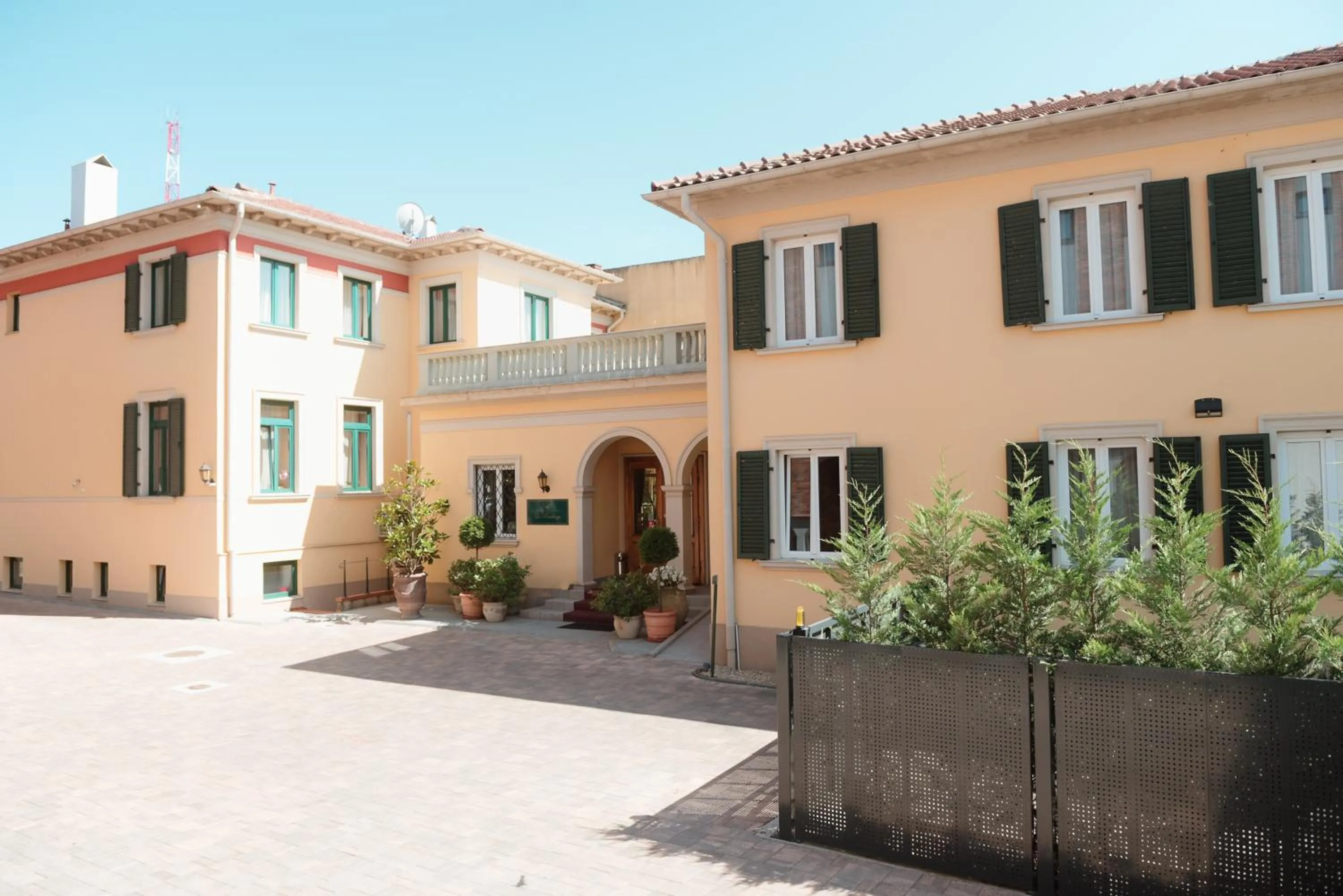 Property building in Hotel La Residenza