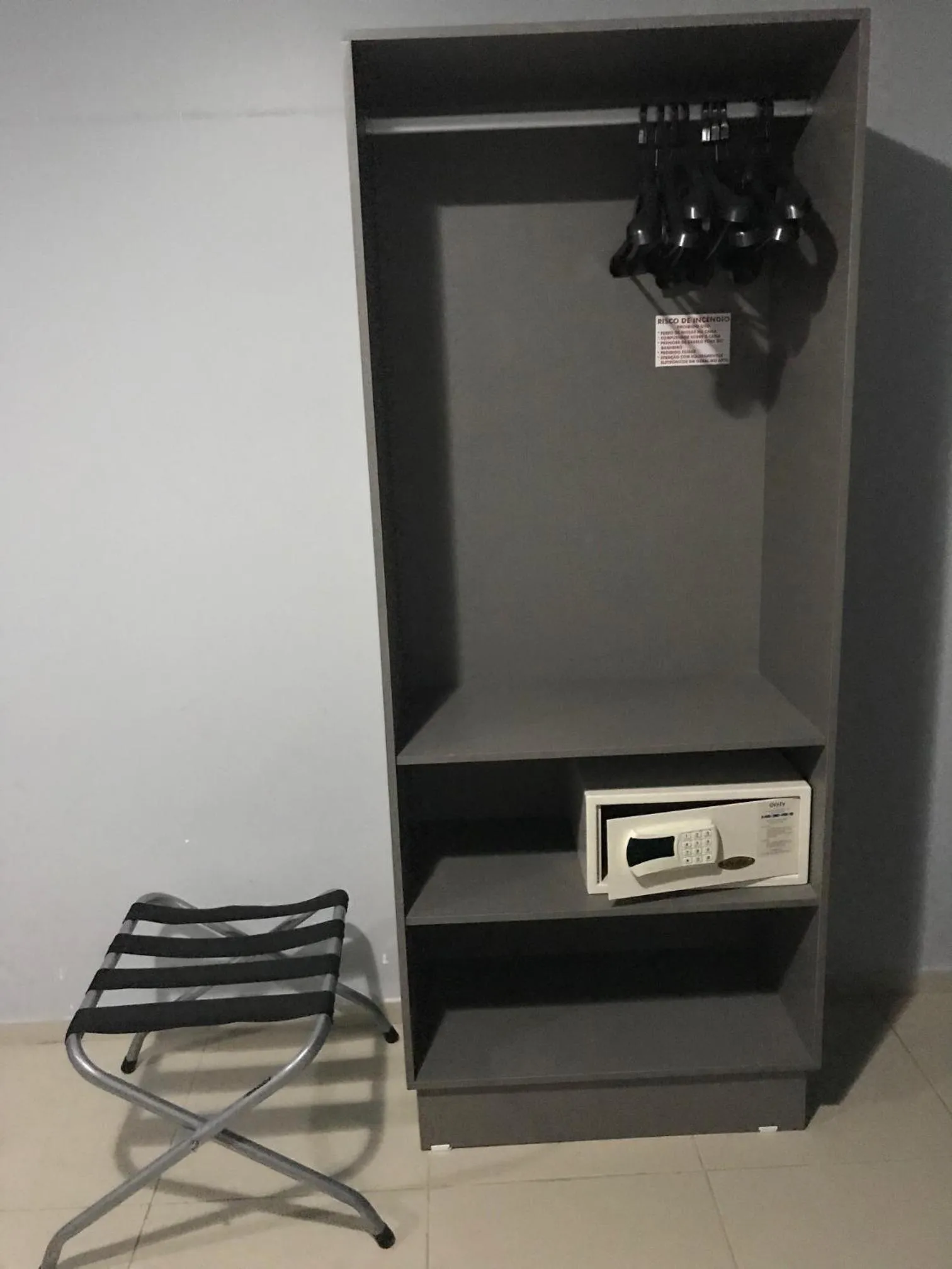 safe in Hotel Aquarius