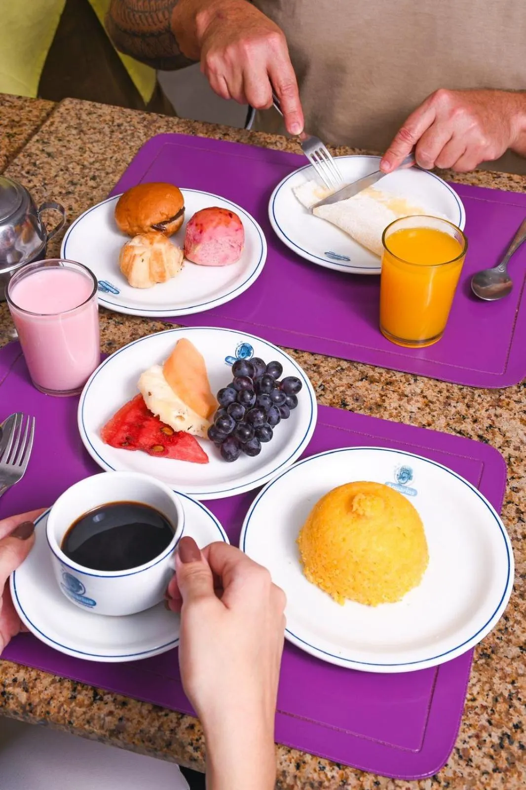 Continental breakfast in Hotel Aquarius