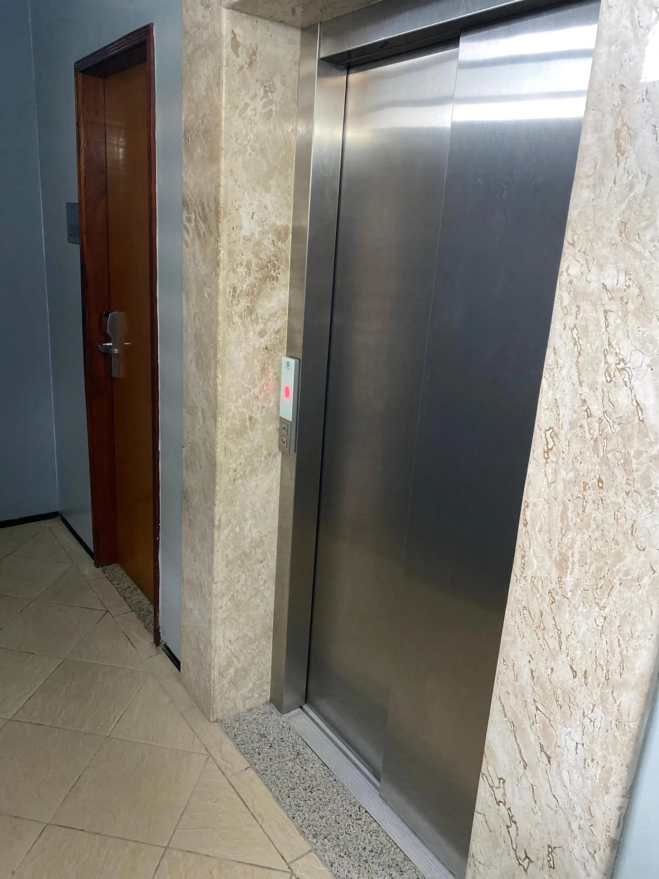 elevator in Hotel Aquarius