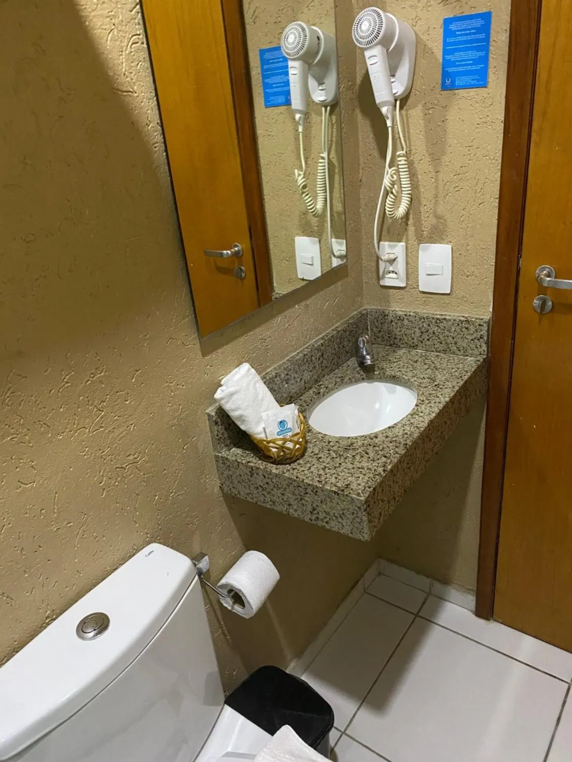 Bathroom in Hotel Aquarius