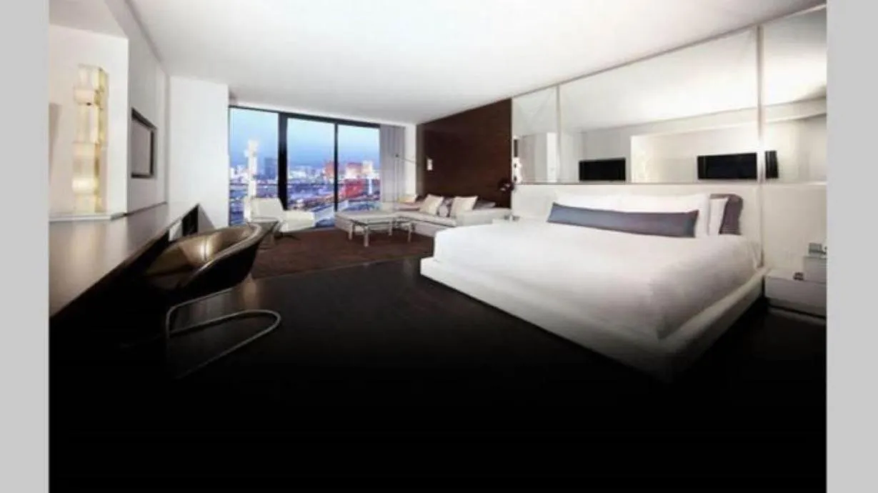 Fantastic palms place with strip views 23rd floor