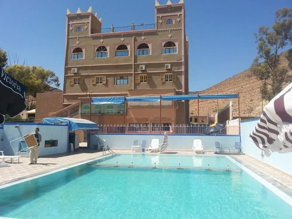 Swimming pool in Auberge Restaurant le Safran