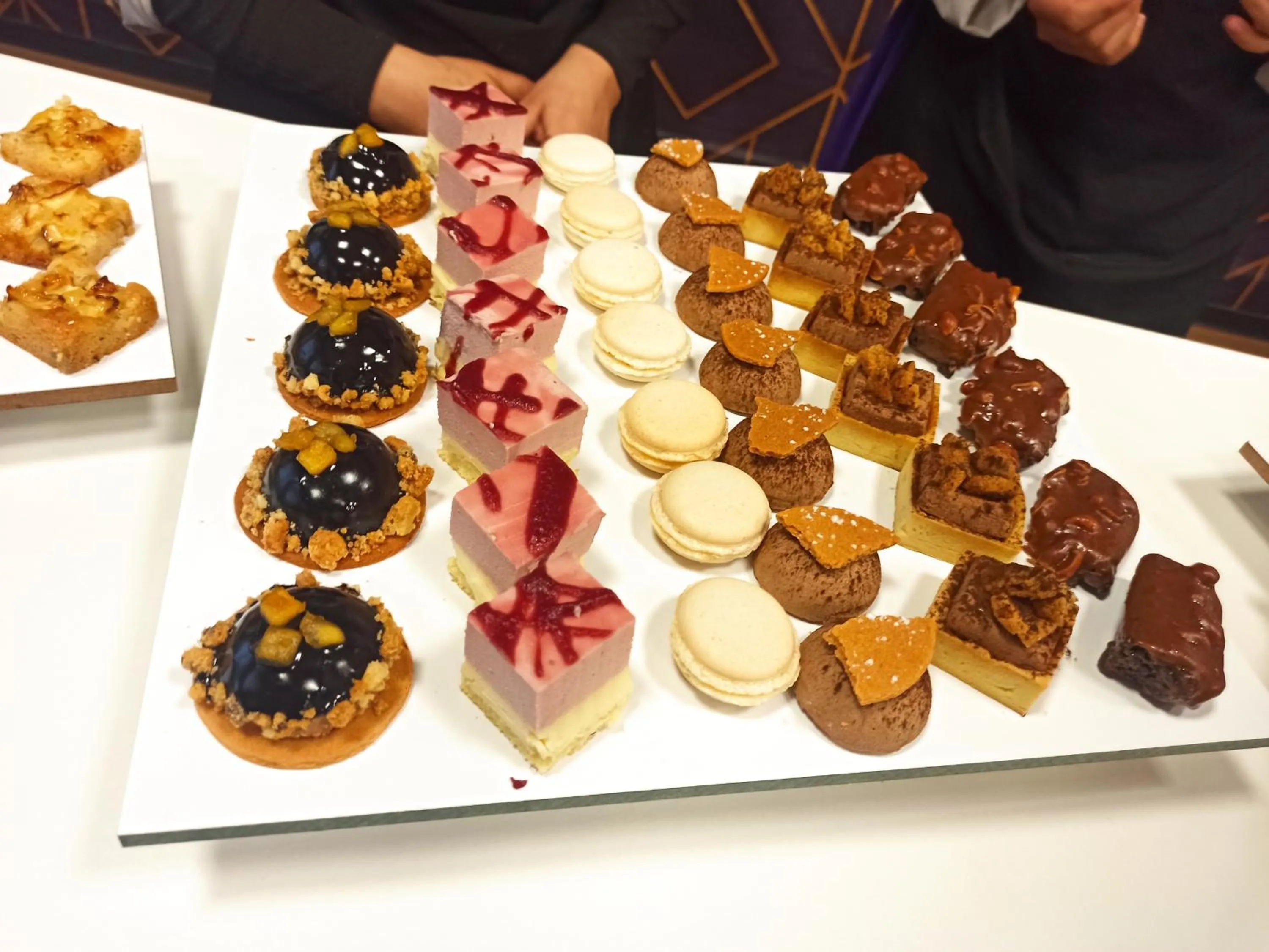 Restaurant/places to eat in Auberge Restaurant le Safran