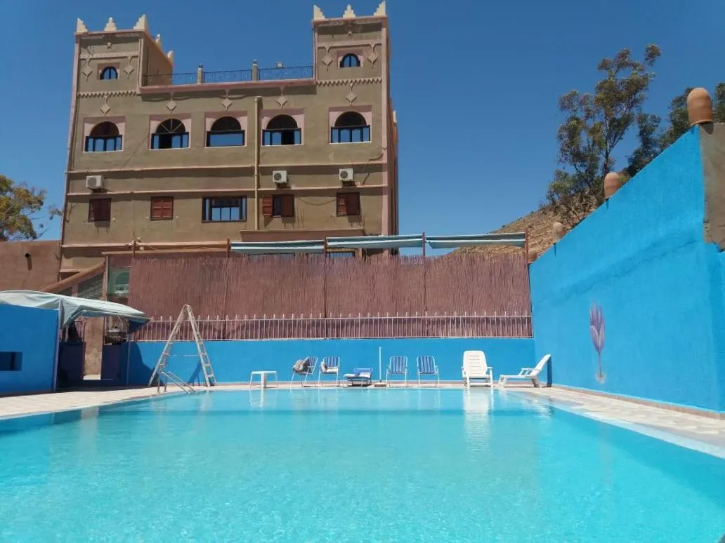 Swimming pool in Auberge Restaurant le Safran