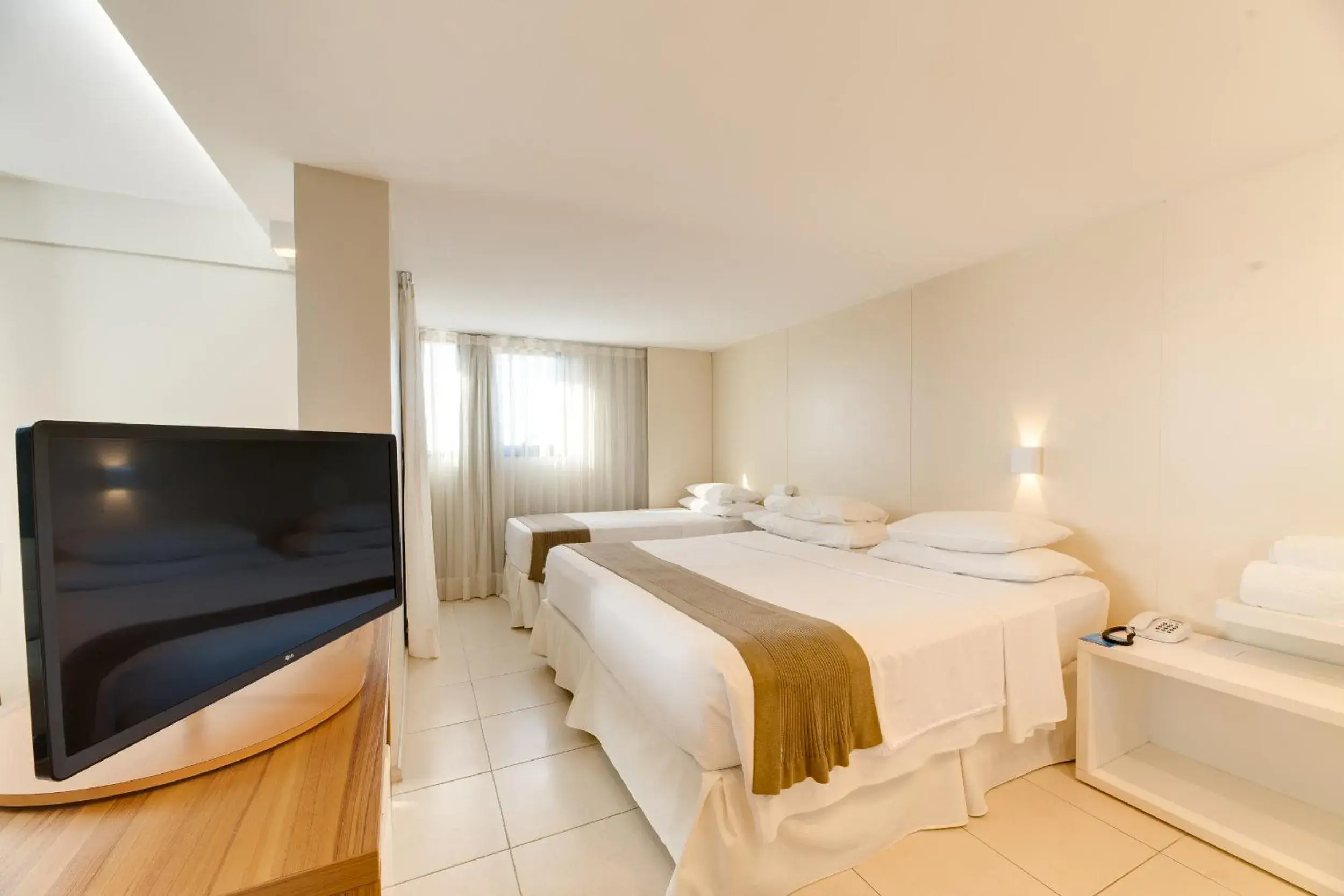 Photo of the whole room, Bed in Meridiano Hotel Photo of the whole room, Bed in Meridiano Hotel