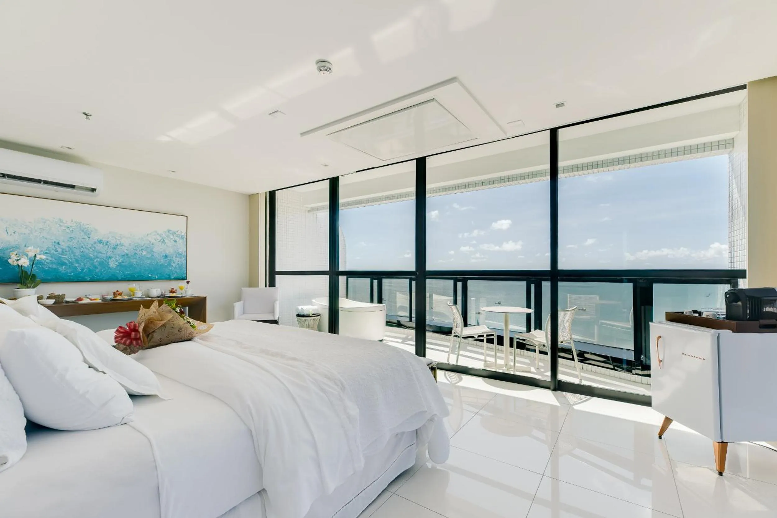 Photo of the whole room, Bed in Meridiano Hotel