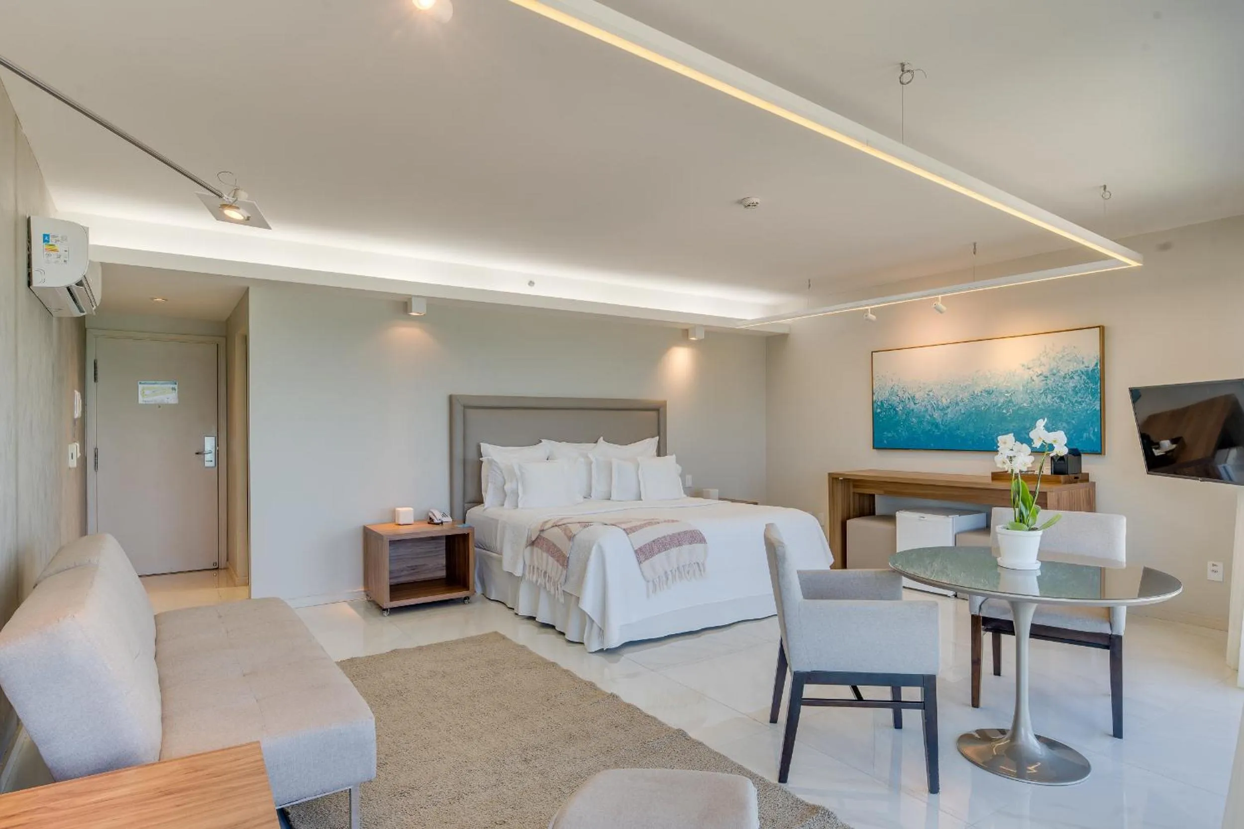 Photo of the whole room, Bed in Meridiano Hotel