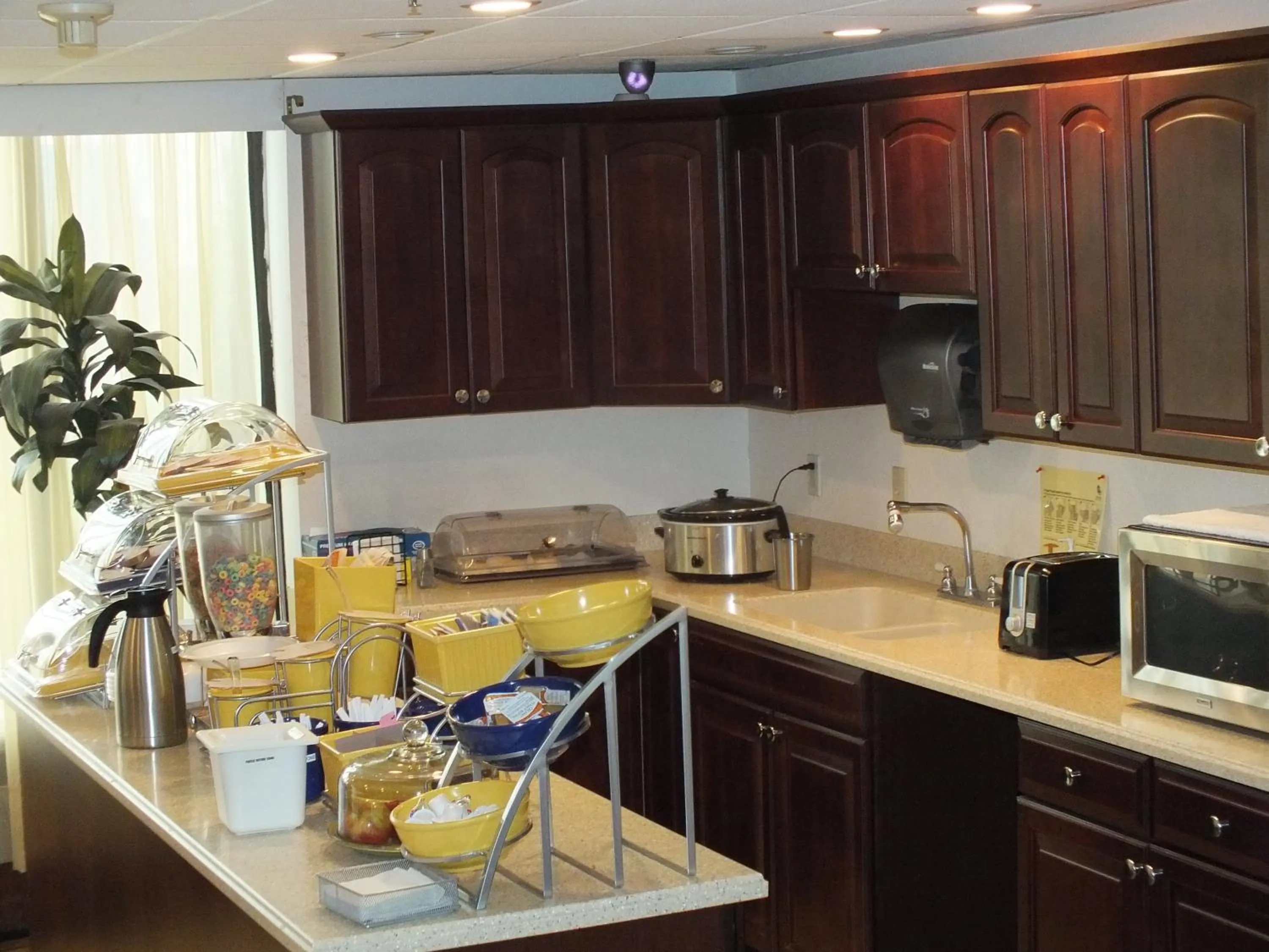 Food and drinks in Days Inn by Wyndham Indianapolis Northeast