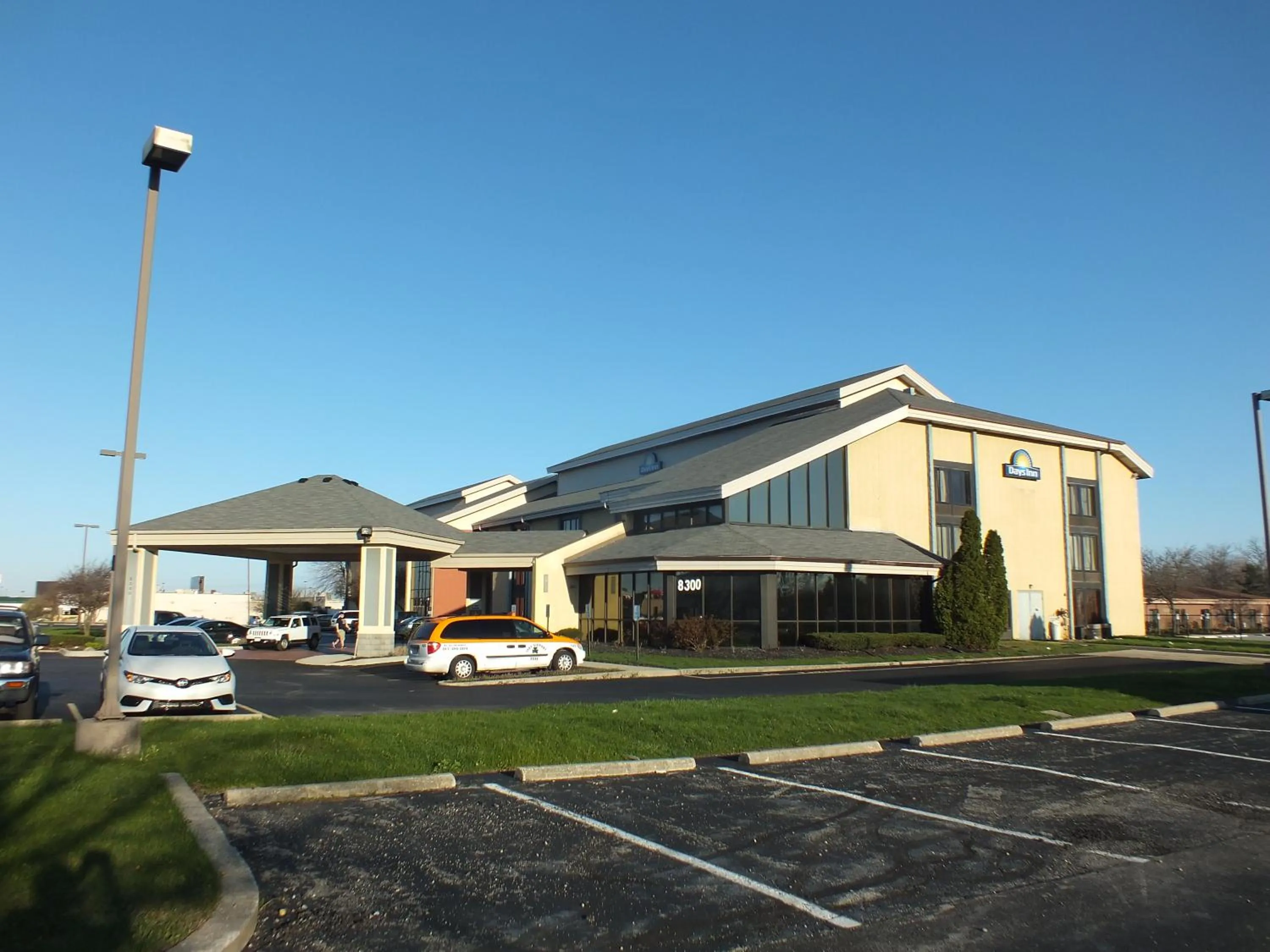 Property building in Days Inn by Wyndham Indianapolis Northeast
