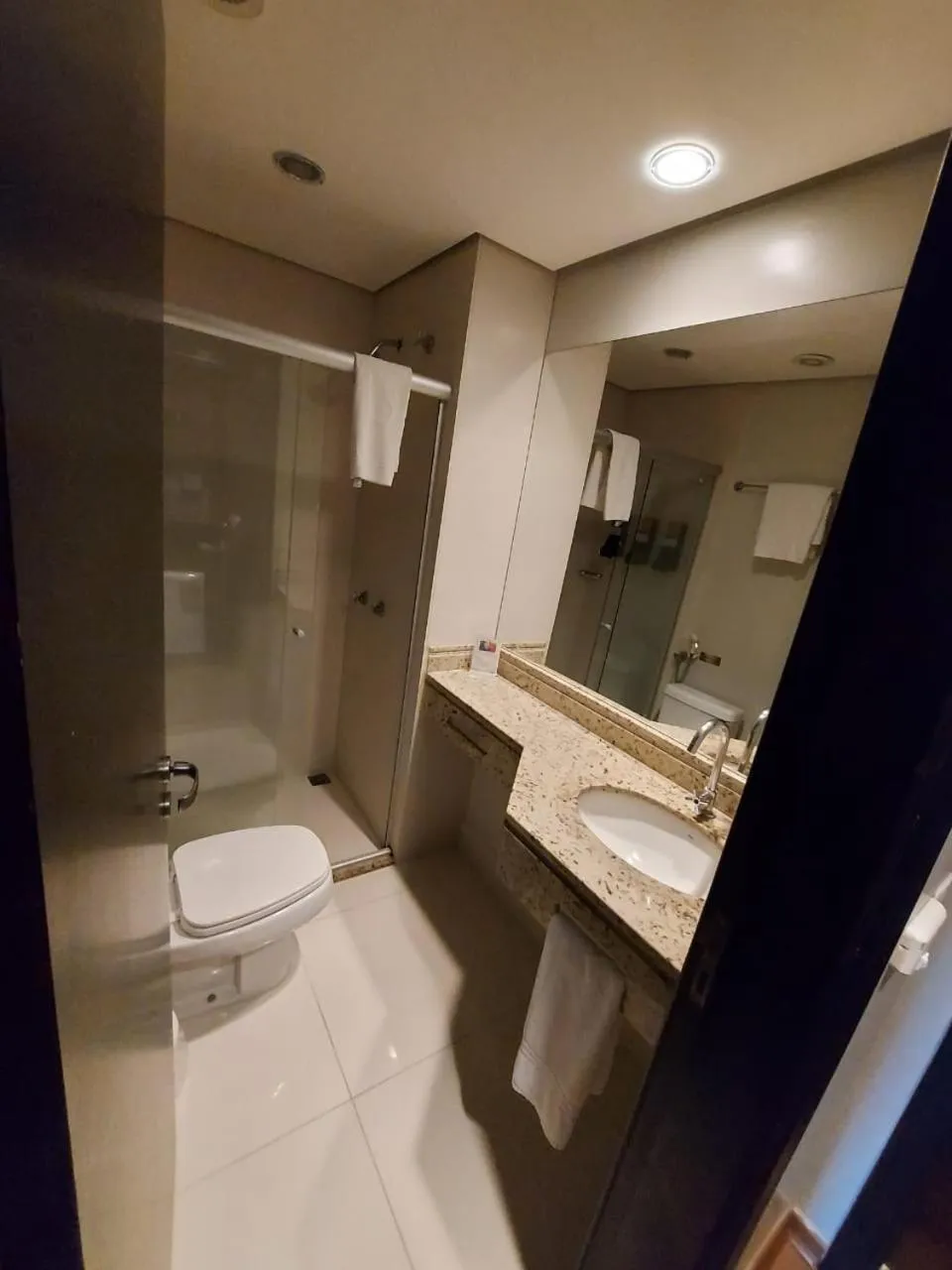 Bathroom in Class Hotel Passos