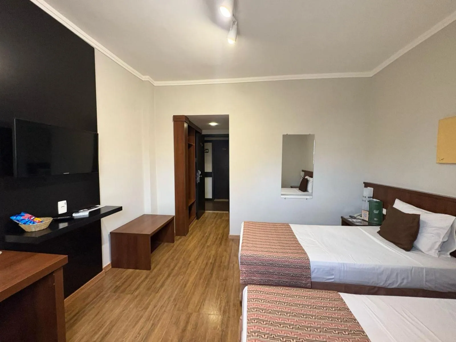 Economy Twin Room - single occupancy in Class Hotel Passos