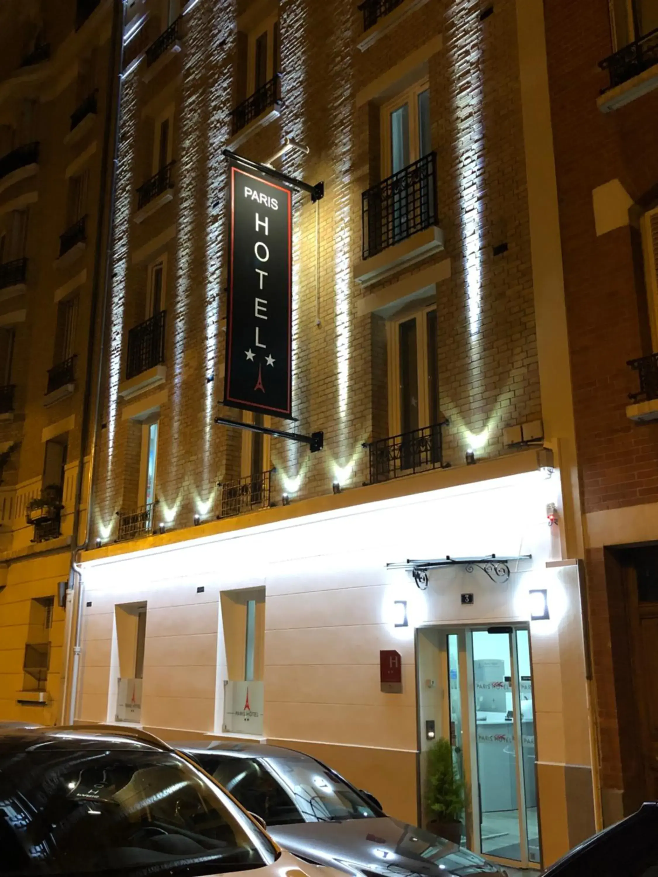 Facade/entrance, Property Building in Paris Hotel