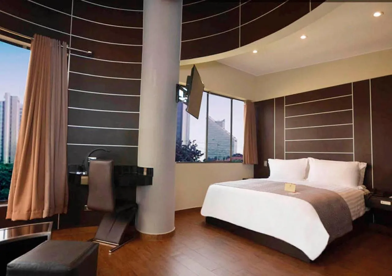 Bedroom, Bed in qp Hotels Lima