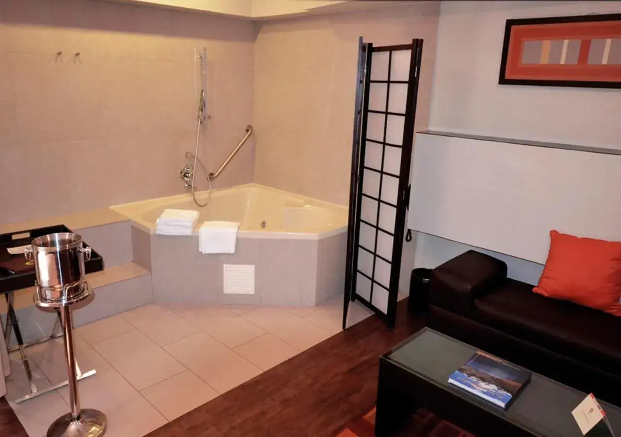 Bathroom in qp Hotels Lima Bathroom in qp Hotels Lima