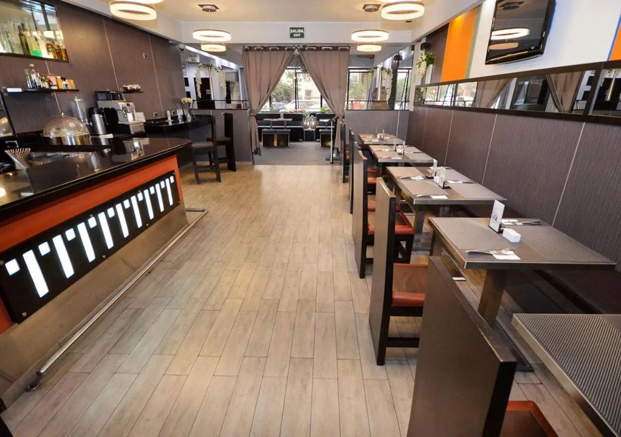 Restaurant/places to eat in qp Hotels Lima