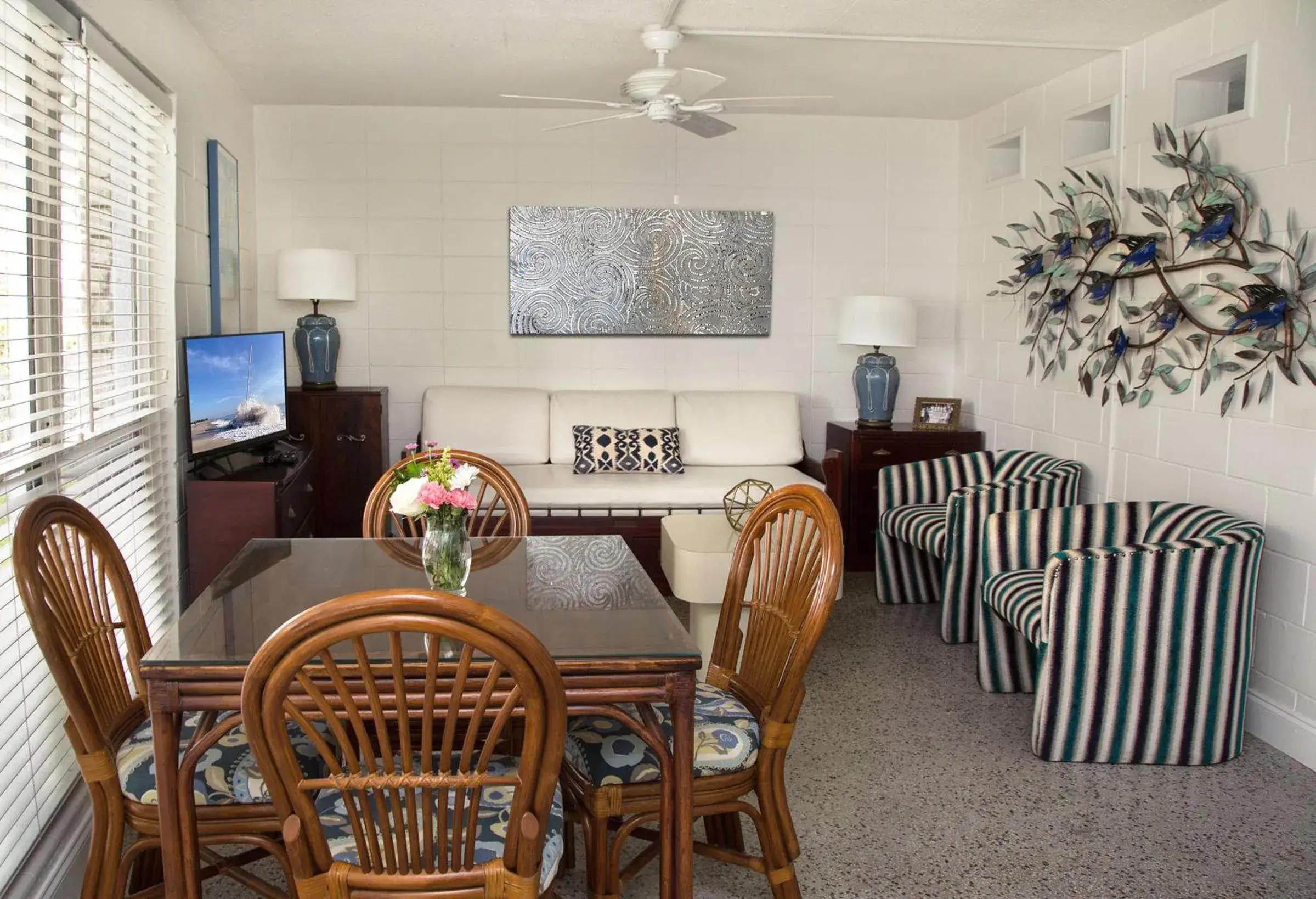 Suite with Pool View in South Beach Place - Vero Beach Suite with Pool View in South Beach Place - Vero Beach