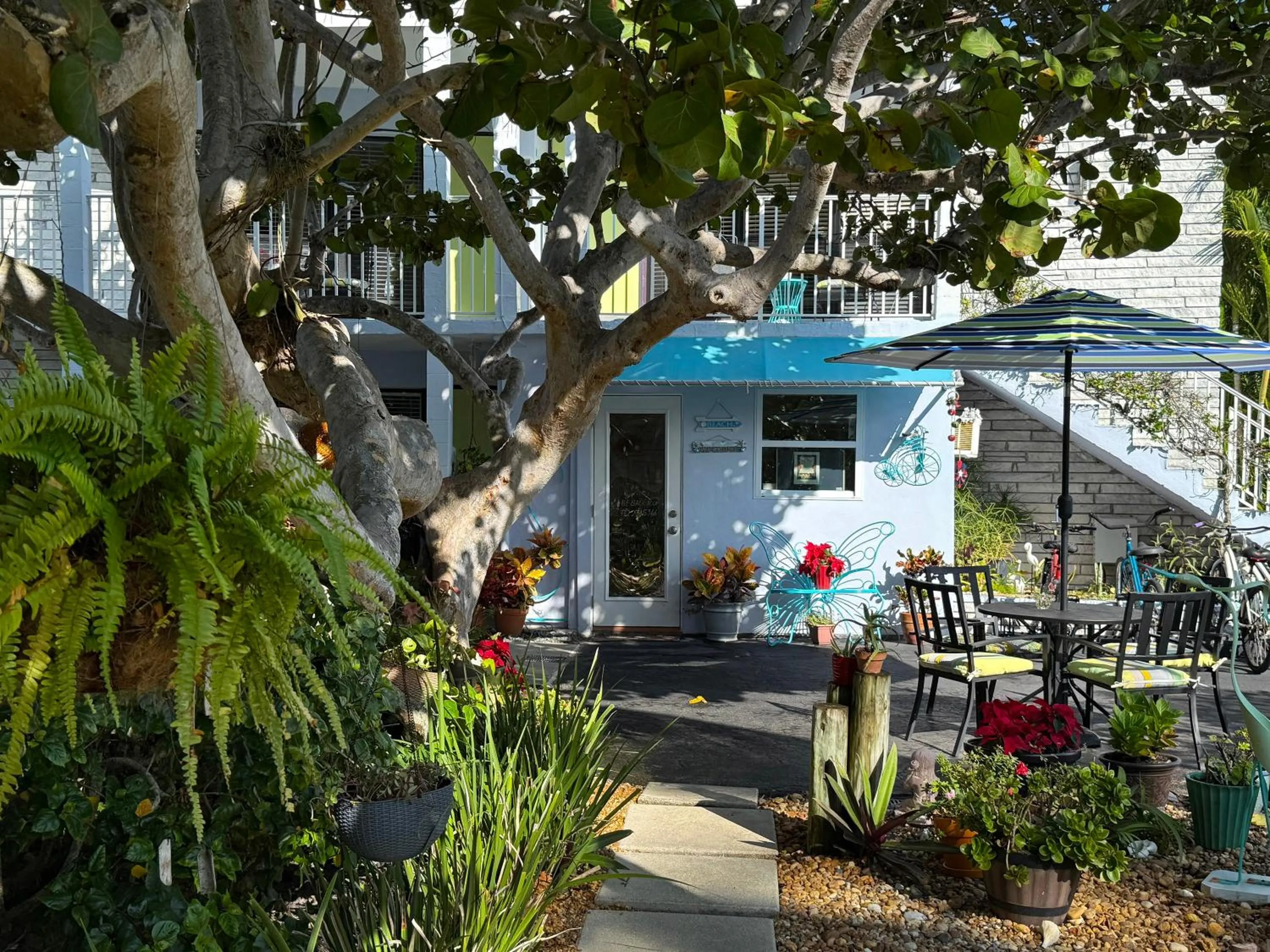 Property building in South Beach Place - Vero Beach