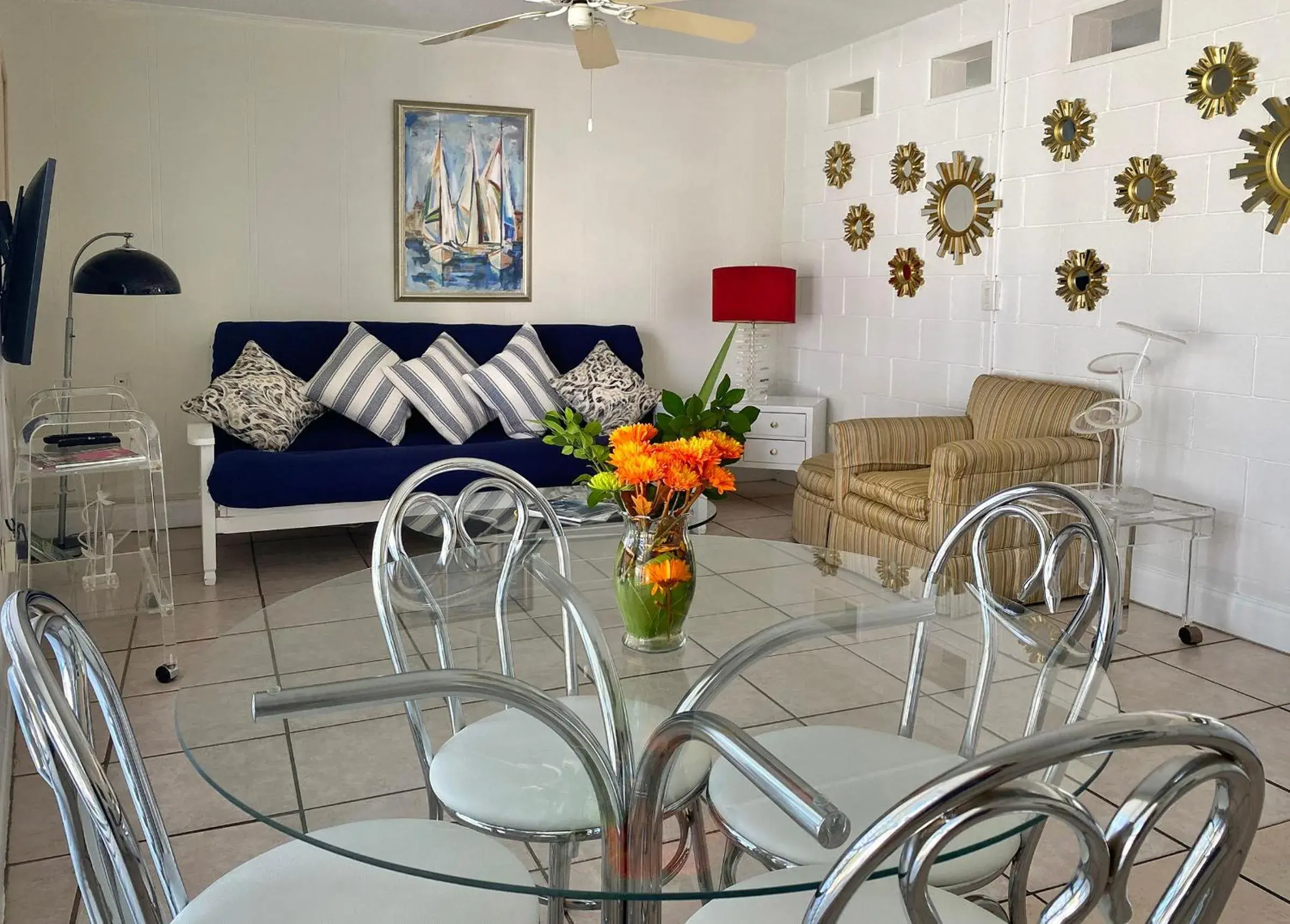 King Room - Top Floor in South Beach Place - Vero Beach King Room - Top Floor in South Beach Place - Vero Beach