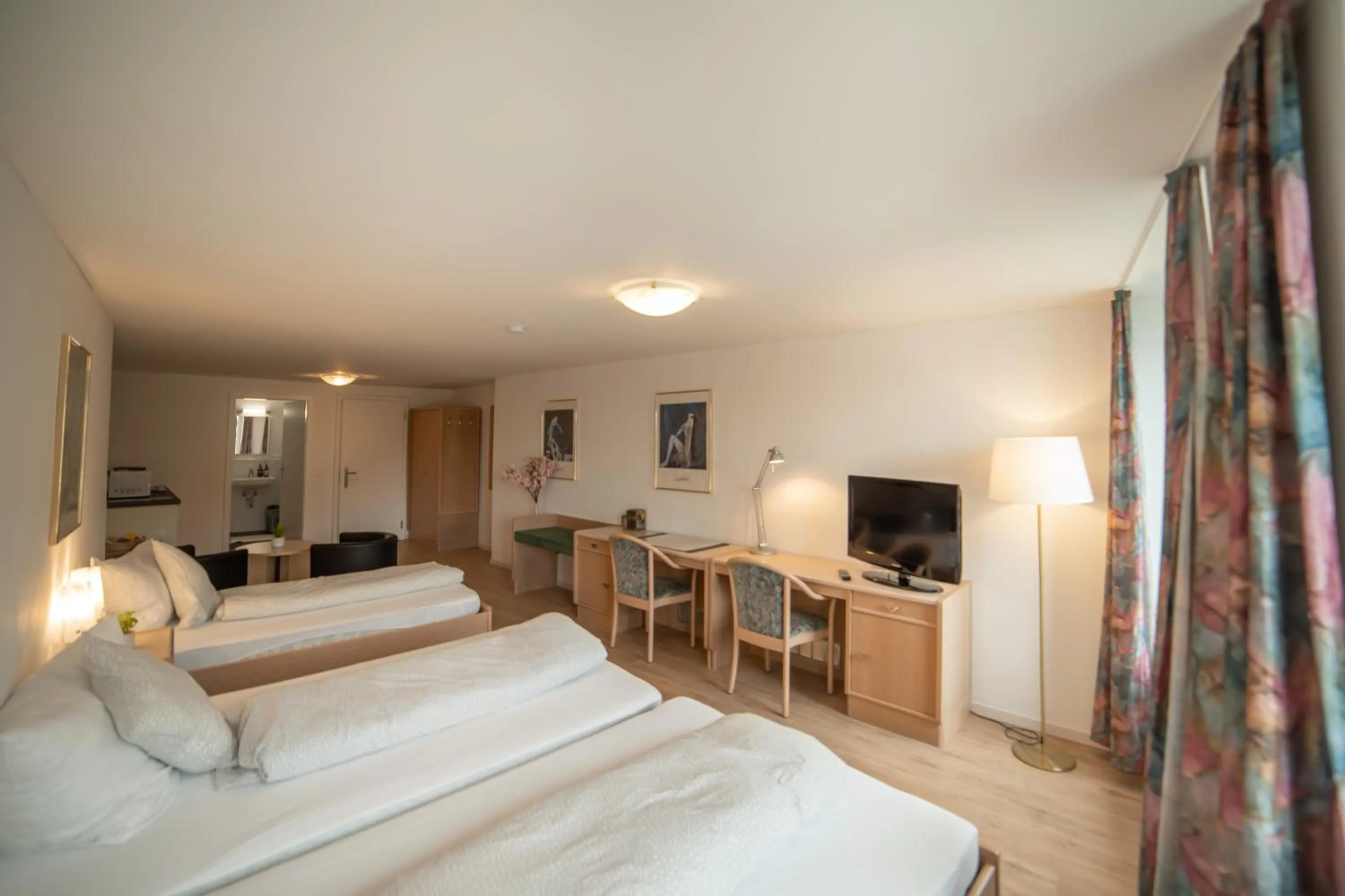 TV and multimedia, Bed in Hotel Mokka Laufenburg